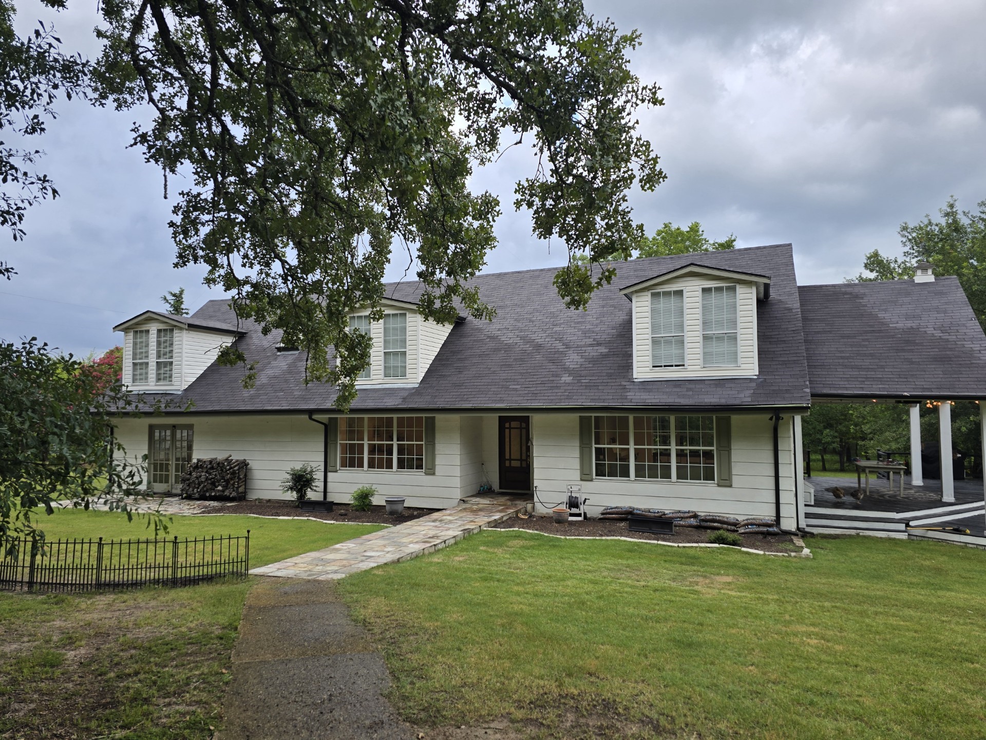 2831 Private Road 2410