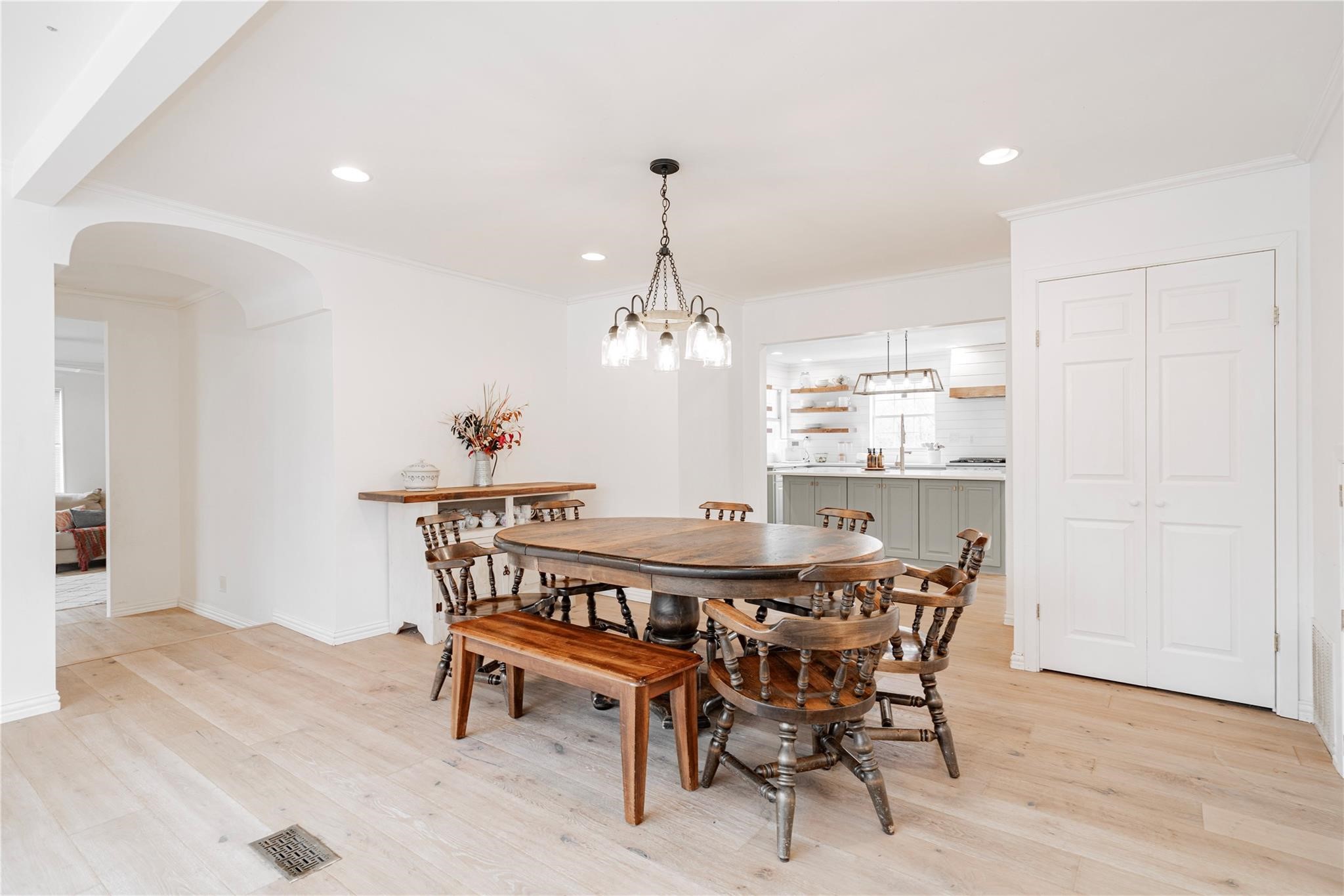 2831 Private Road 2410