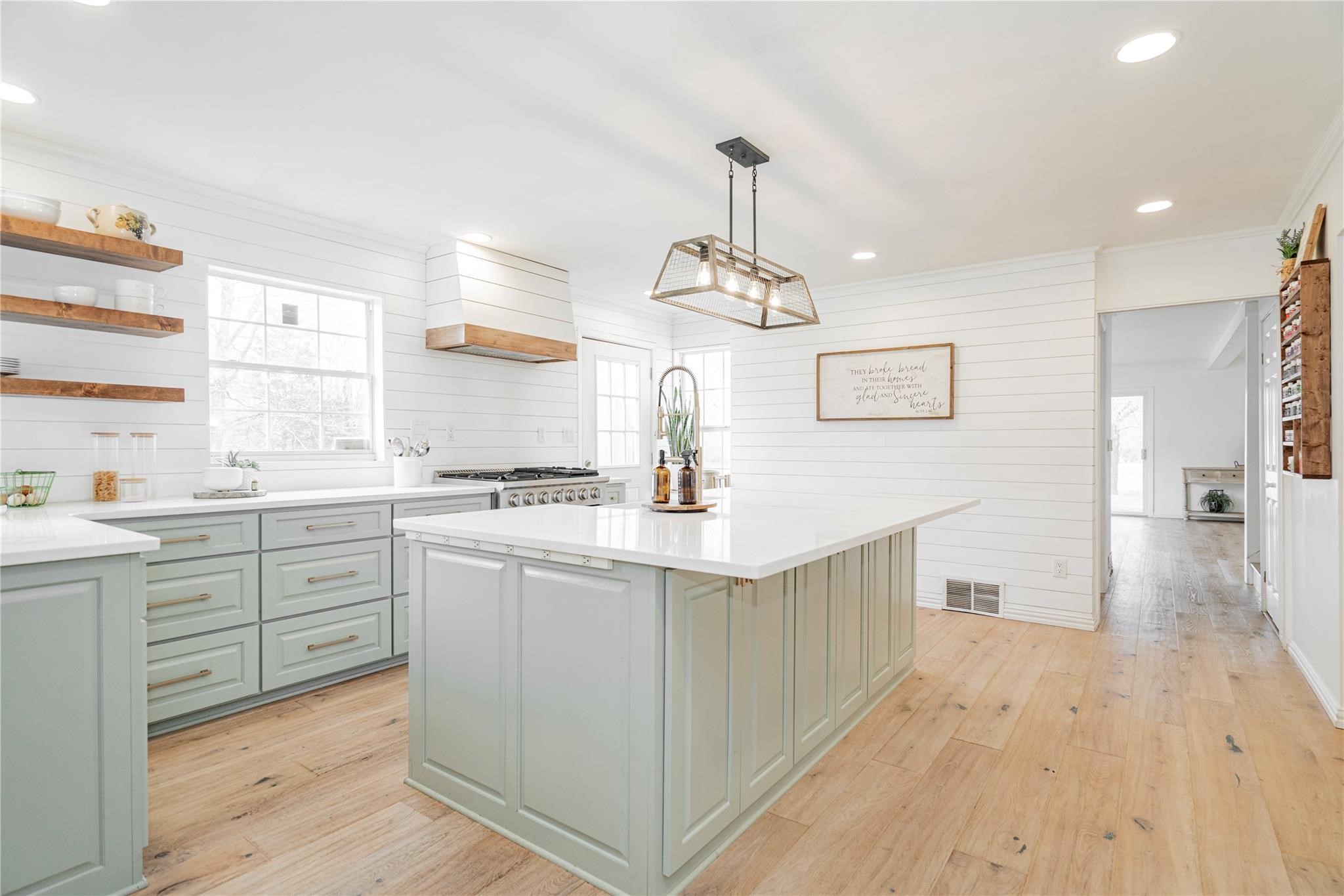 2831 Private Road 2410