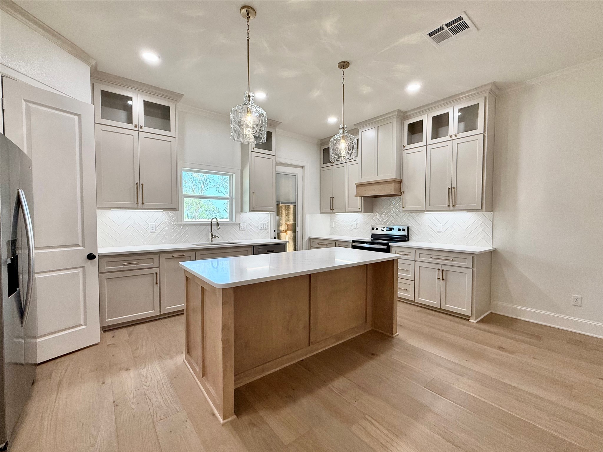 6409 Mill Run Road