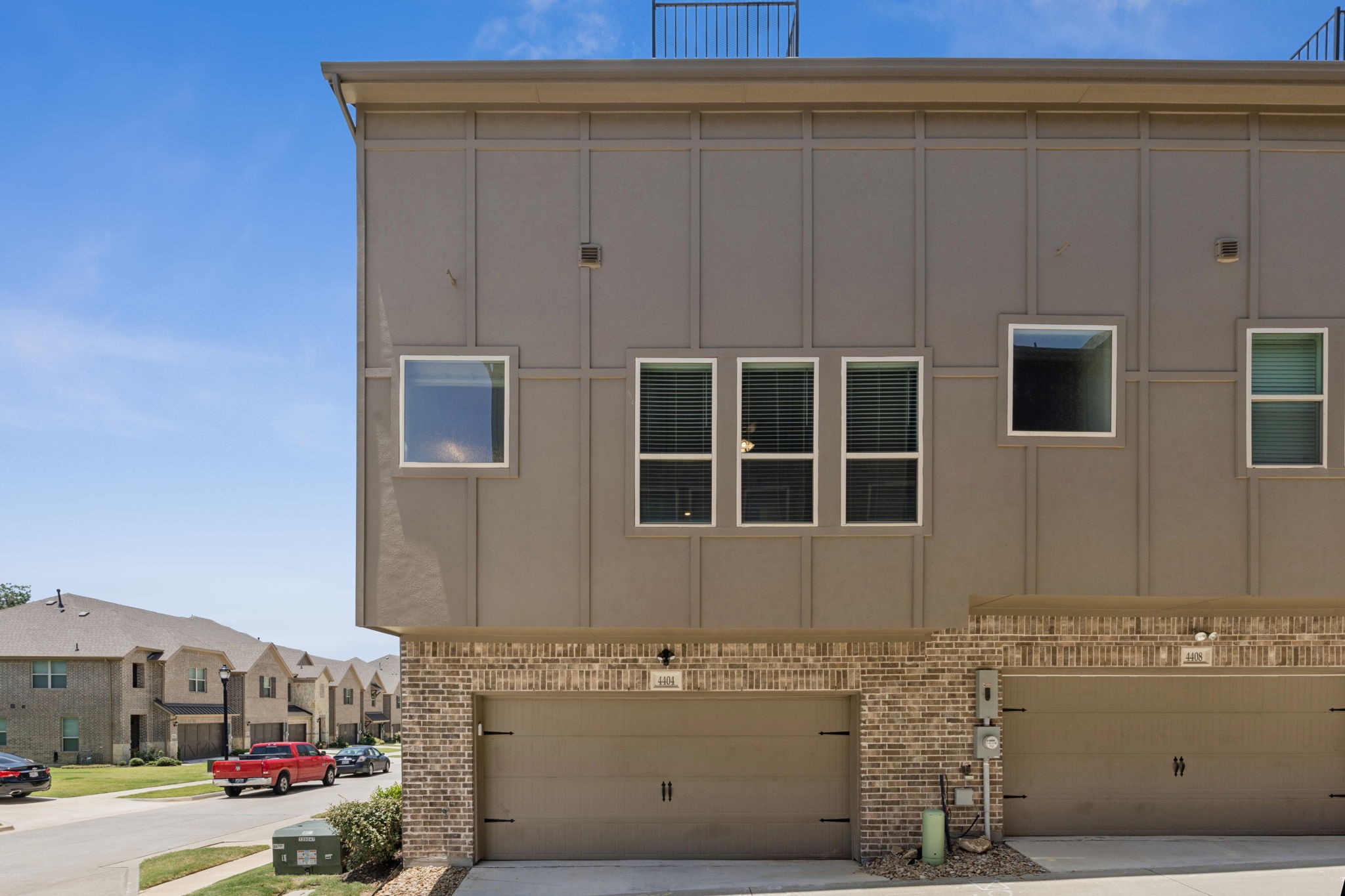 4404 Grady Lane