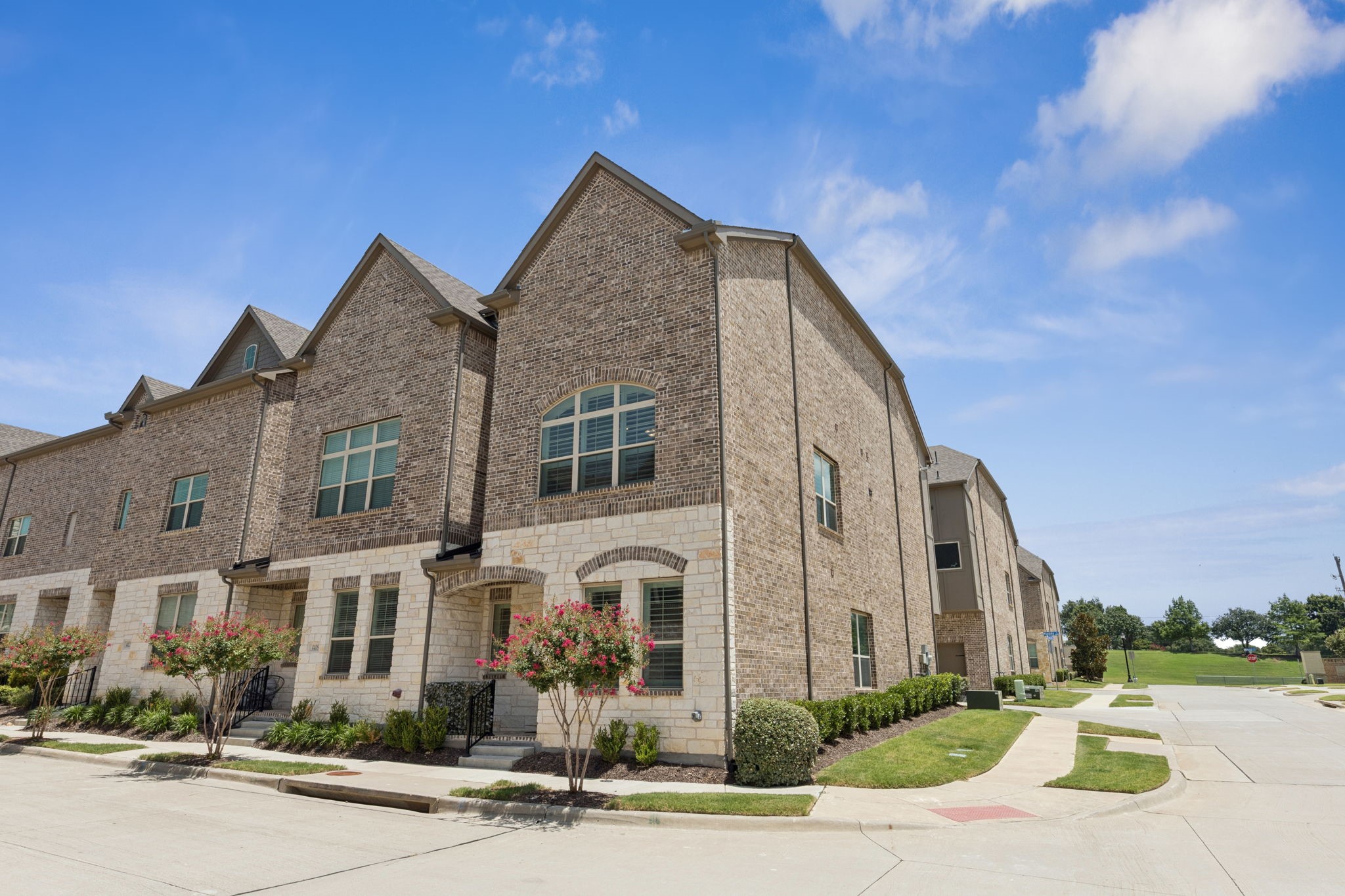 4404 Grady Lane