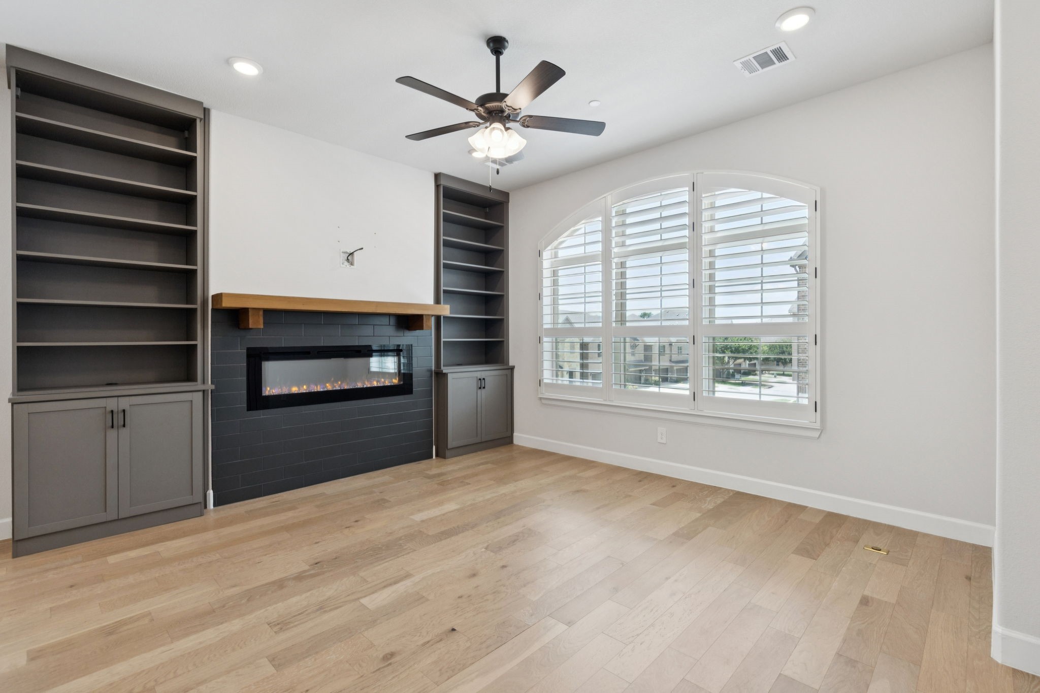 4404 Grady Lane