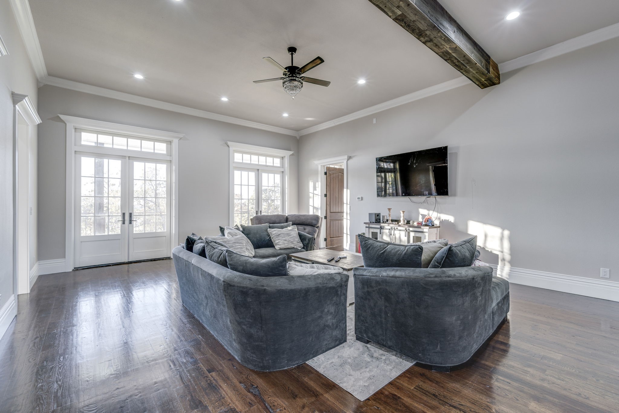 1351 Country Club Road