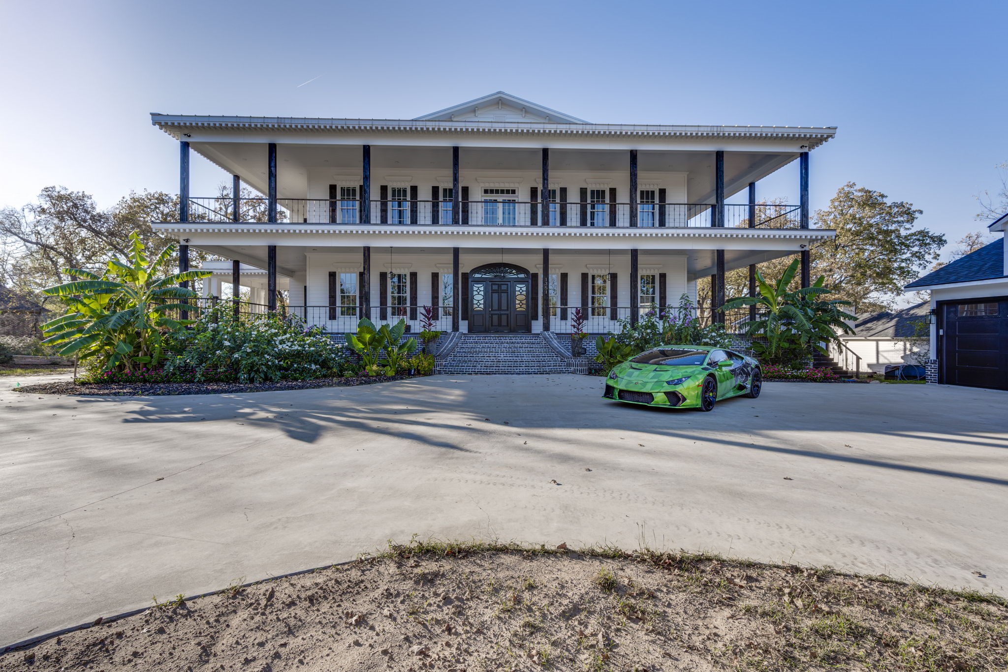 1351 Country Club Road