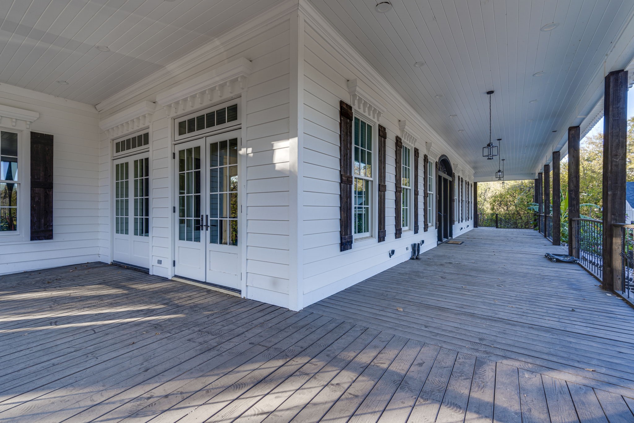 1351 Country Club Road