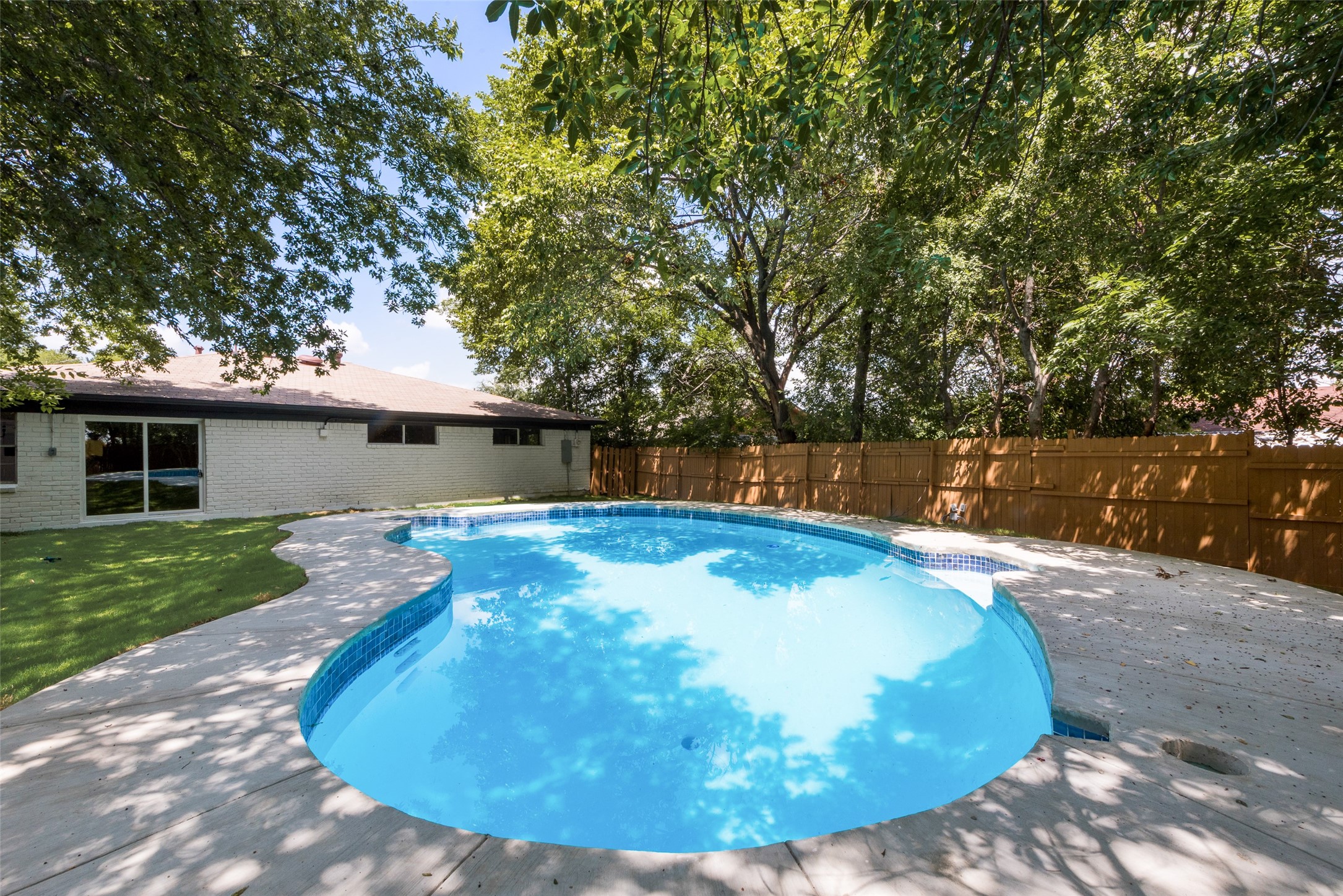 2710 Posey Drive