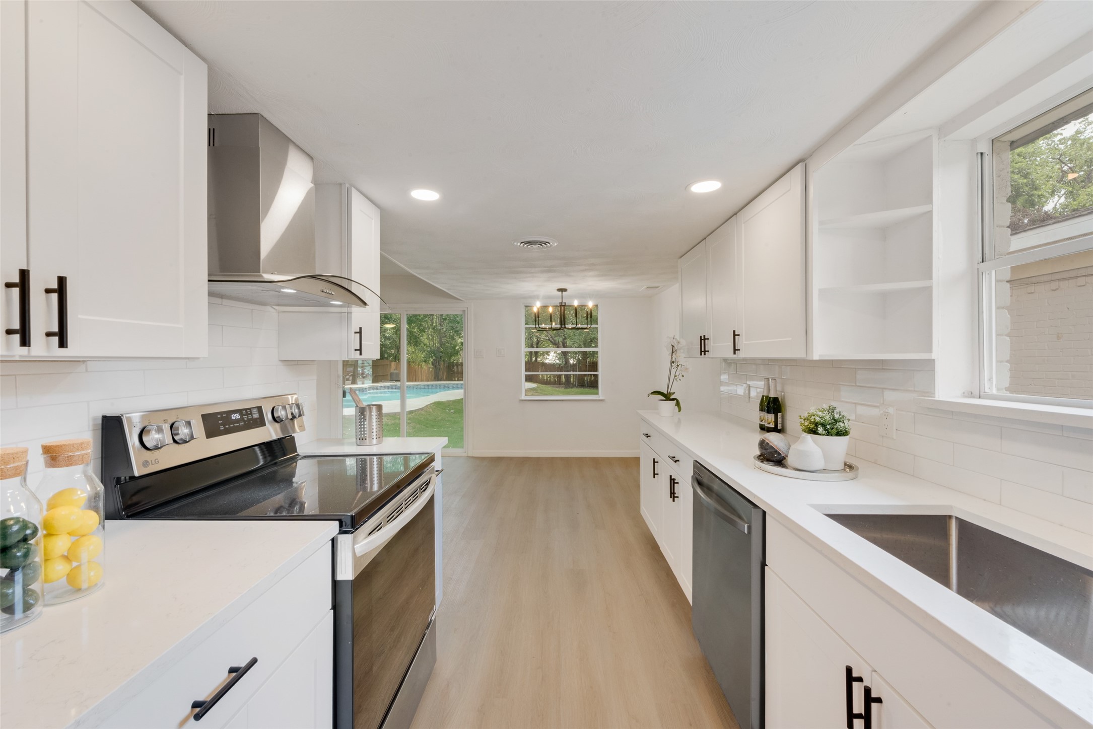 2710 Posey Drive