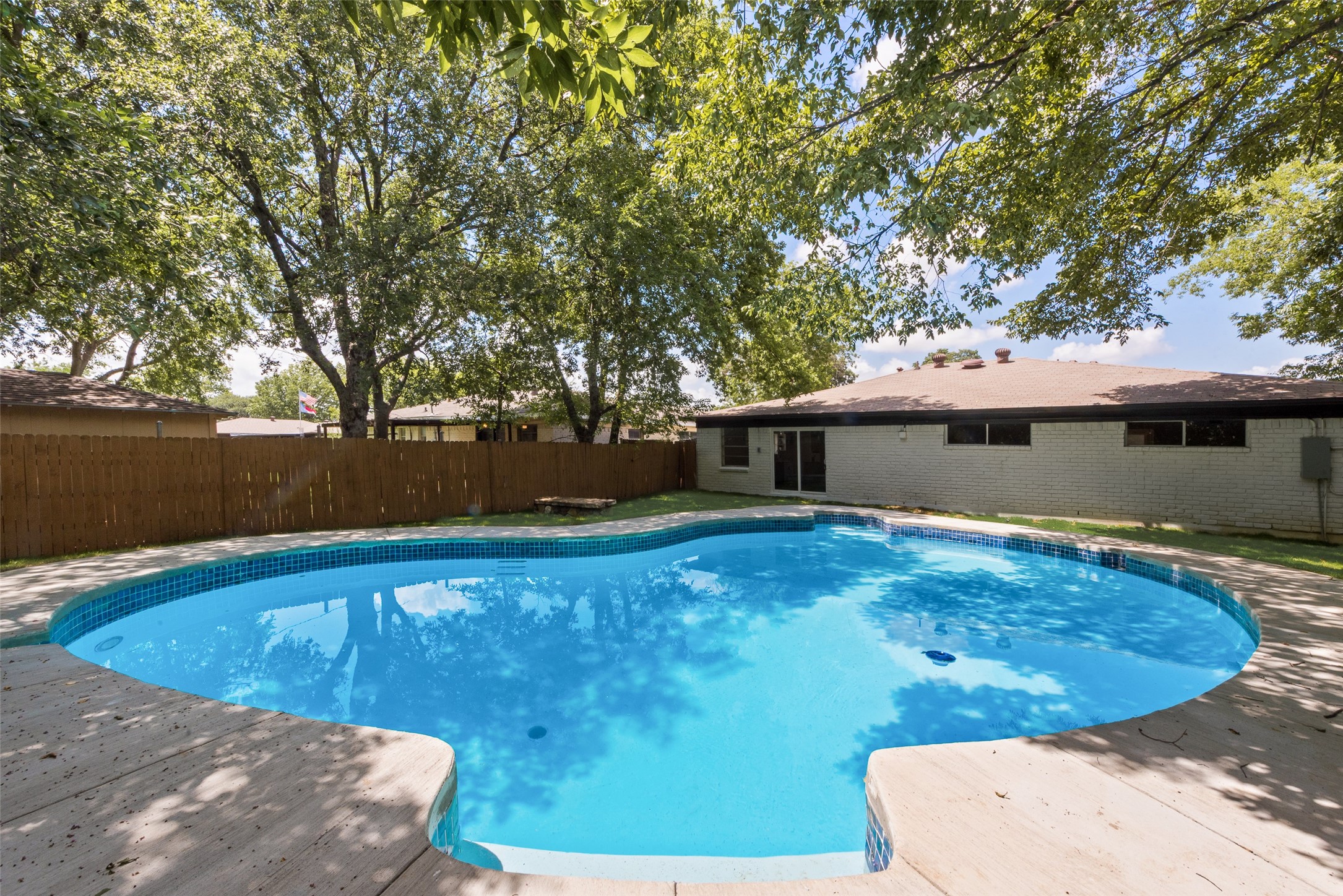 2710 Posey Drive
