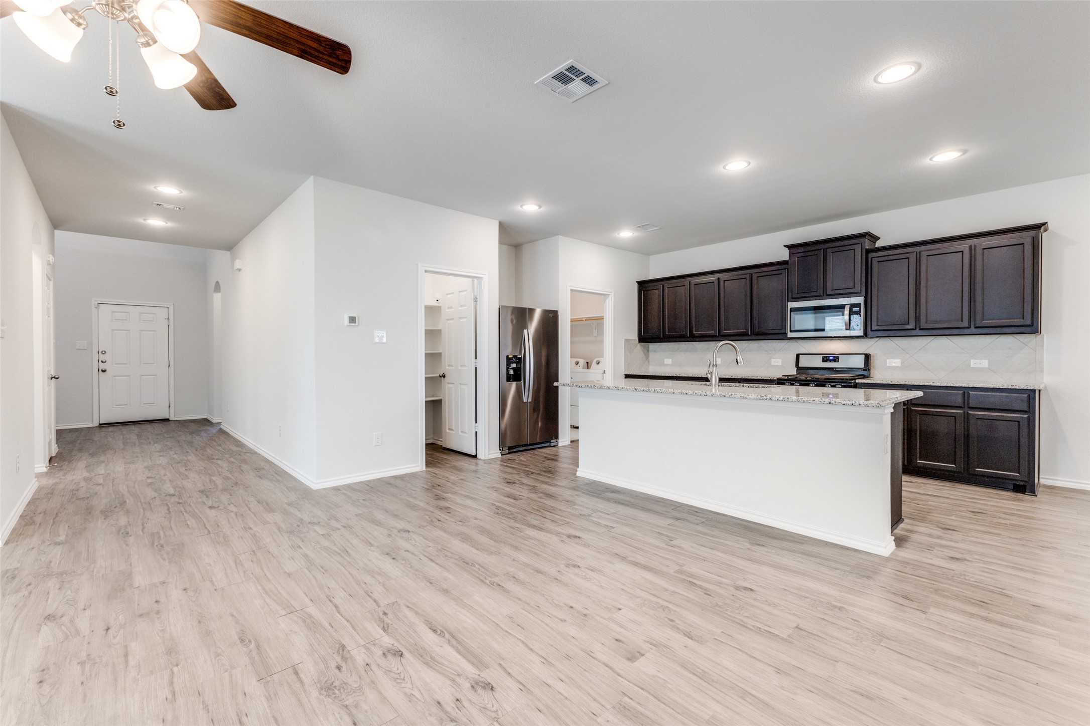 3404 Agate Trail