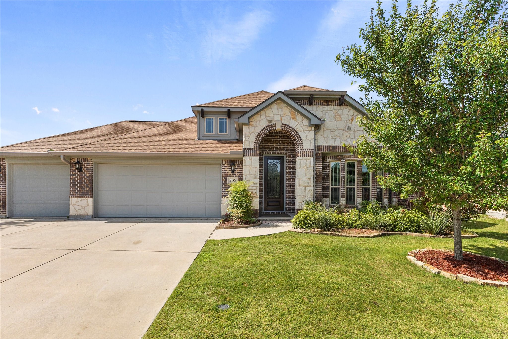 205 Roscoe Drive