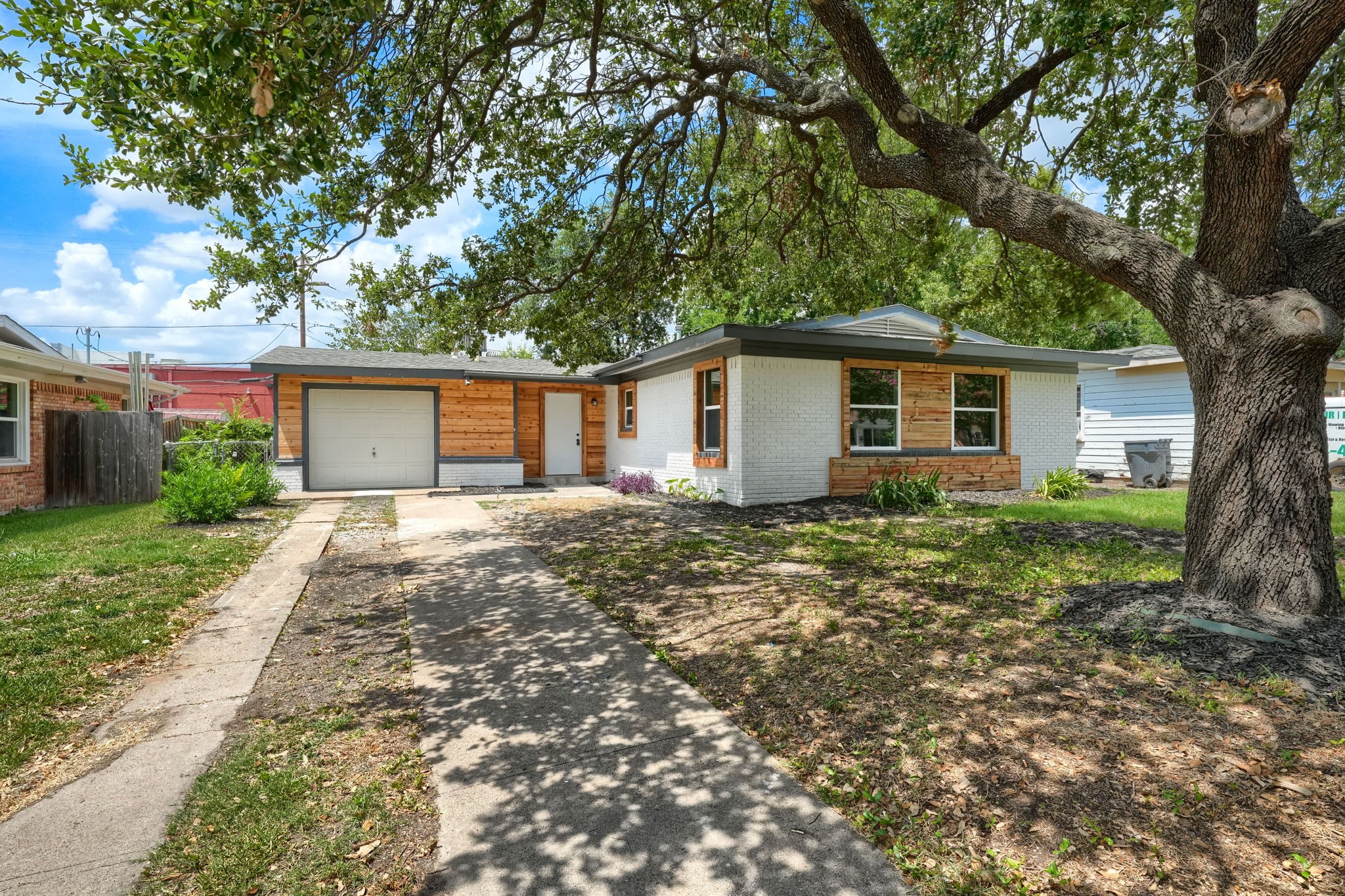 2325 San Medina Avenue