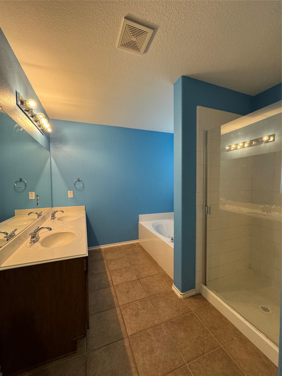 3636 Swallow Drive