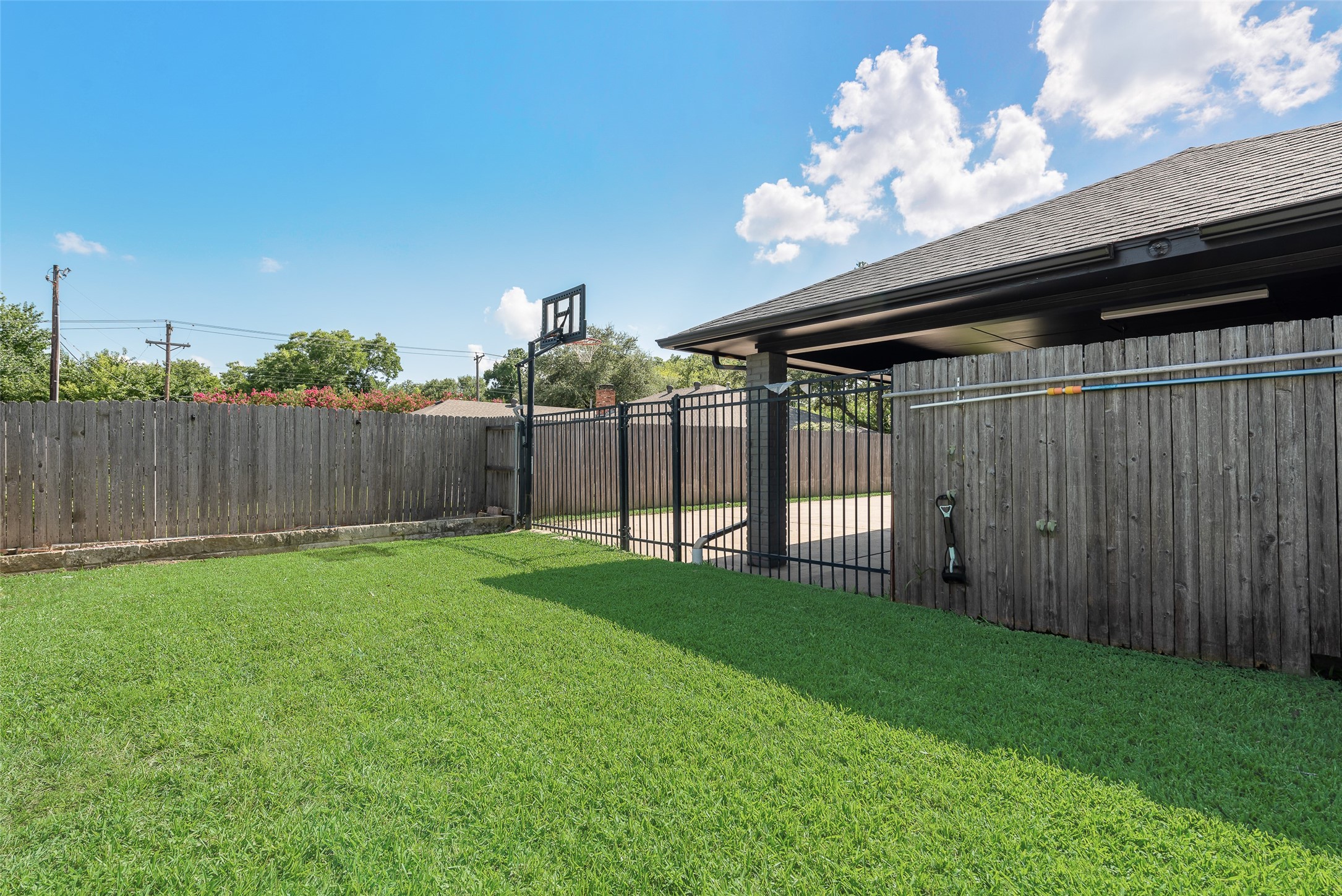 922 Lakeshore Drive
