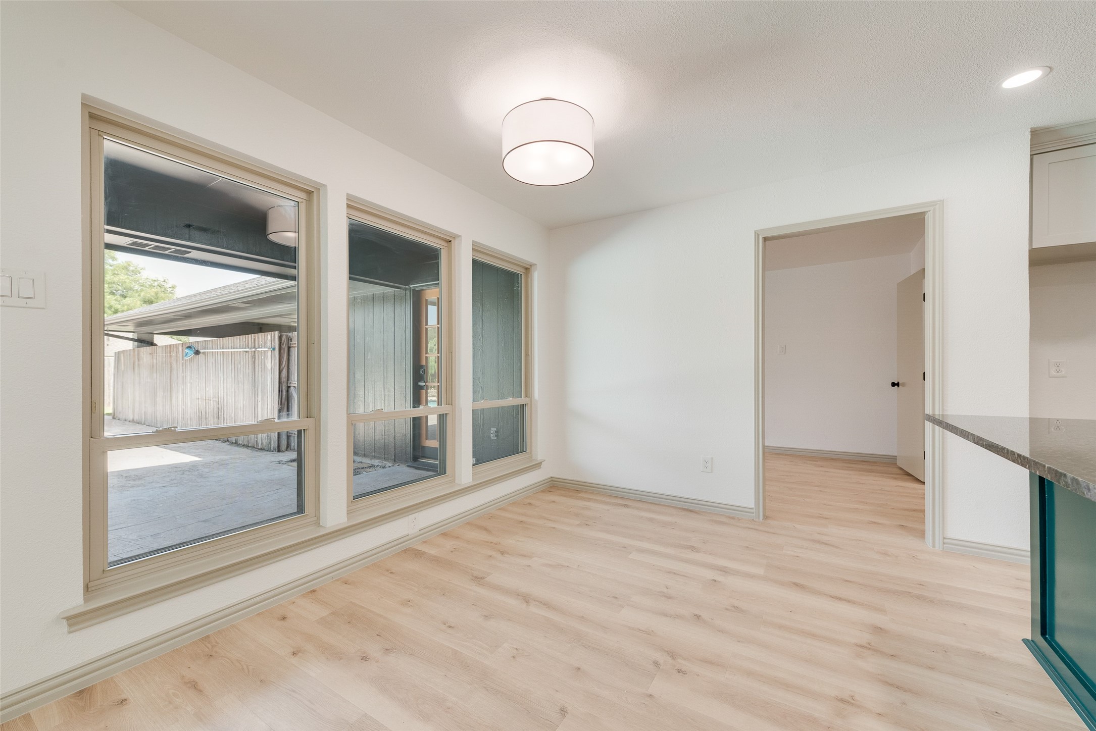 922 Lakeshore Drive