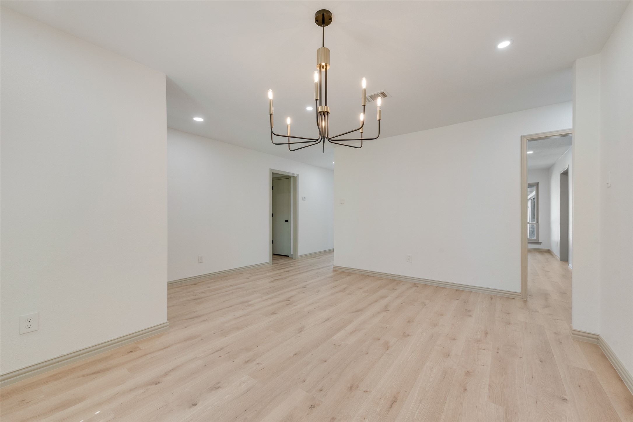 922 Lakeshore Drive
