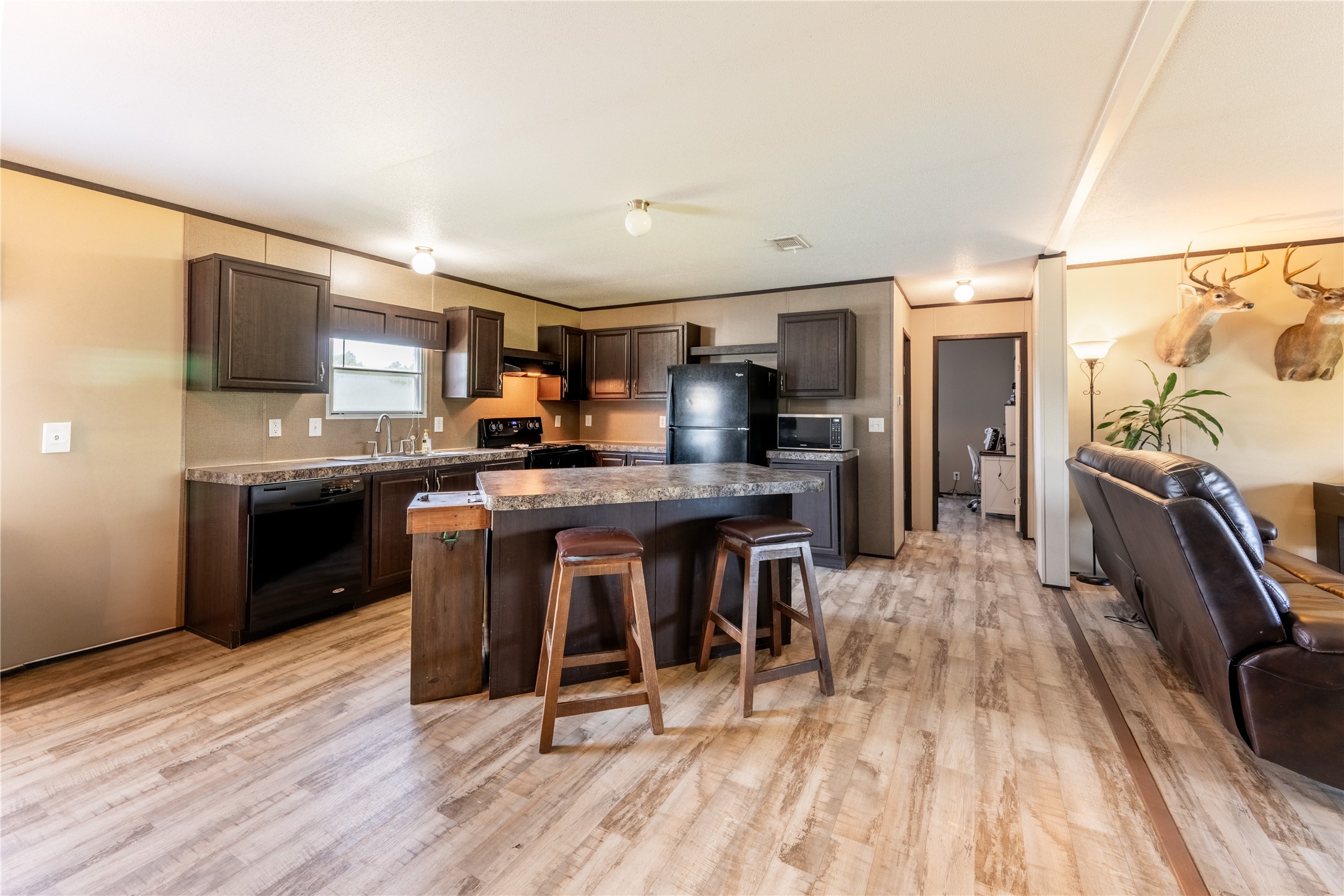 2737 Merrington