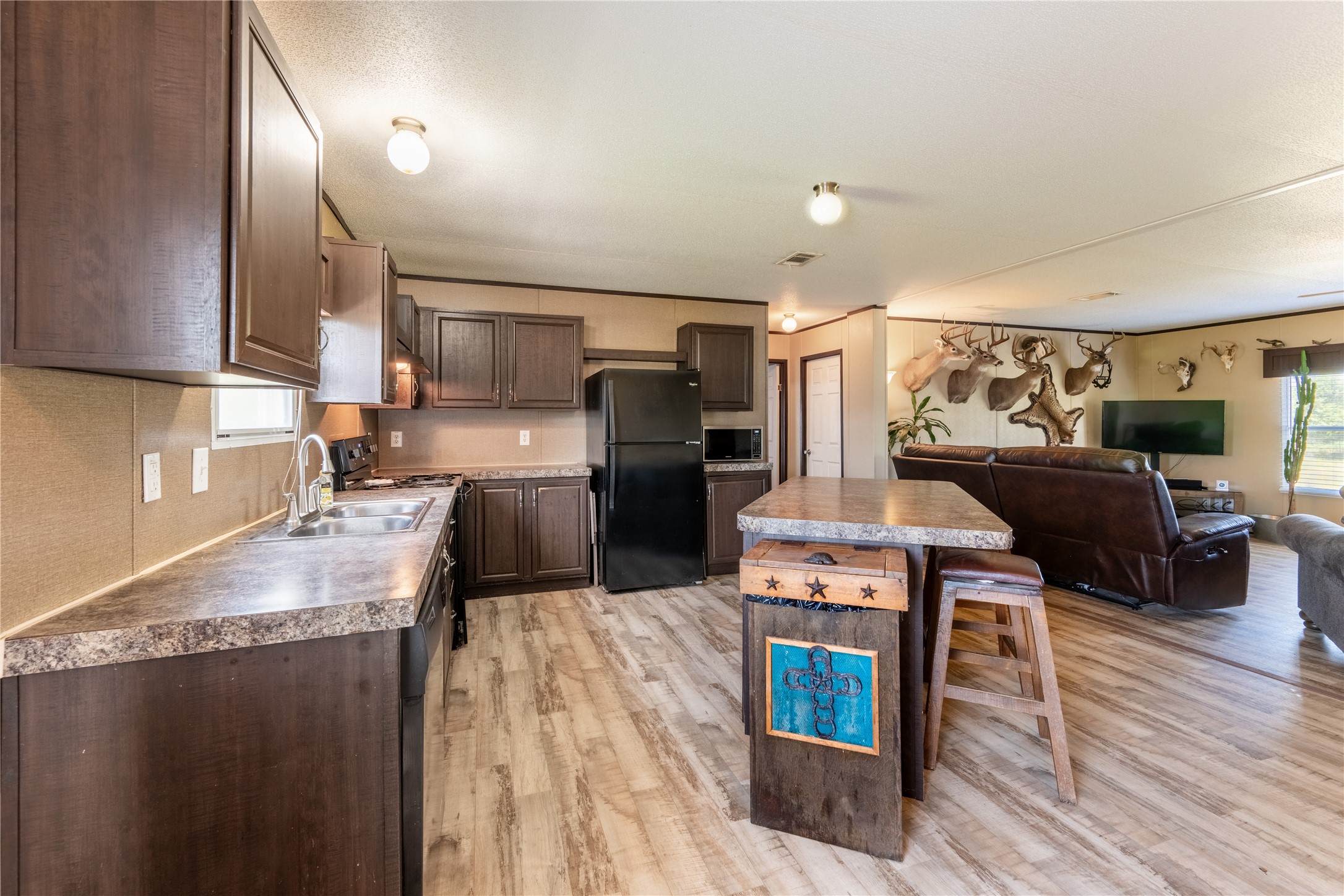 2737 Merrington