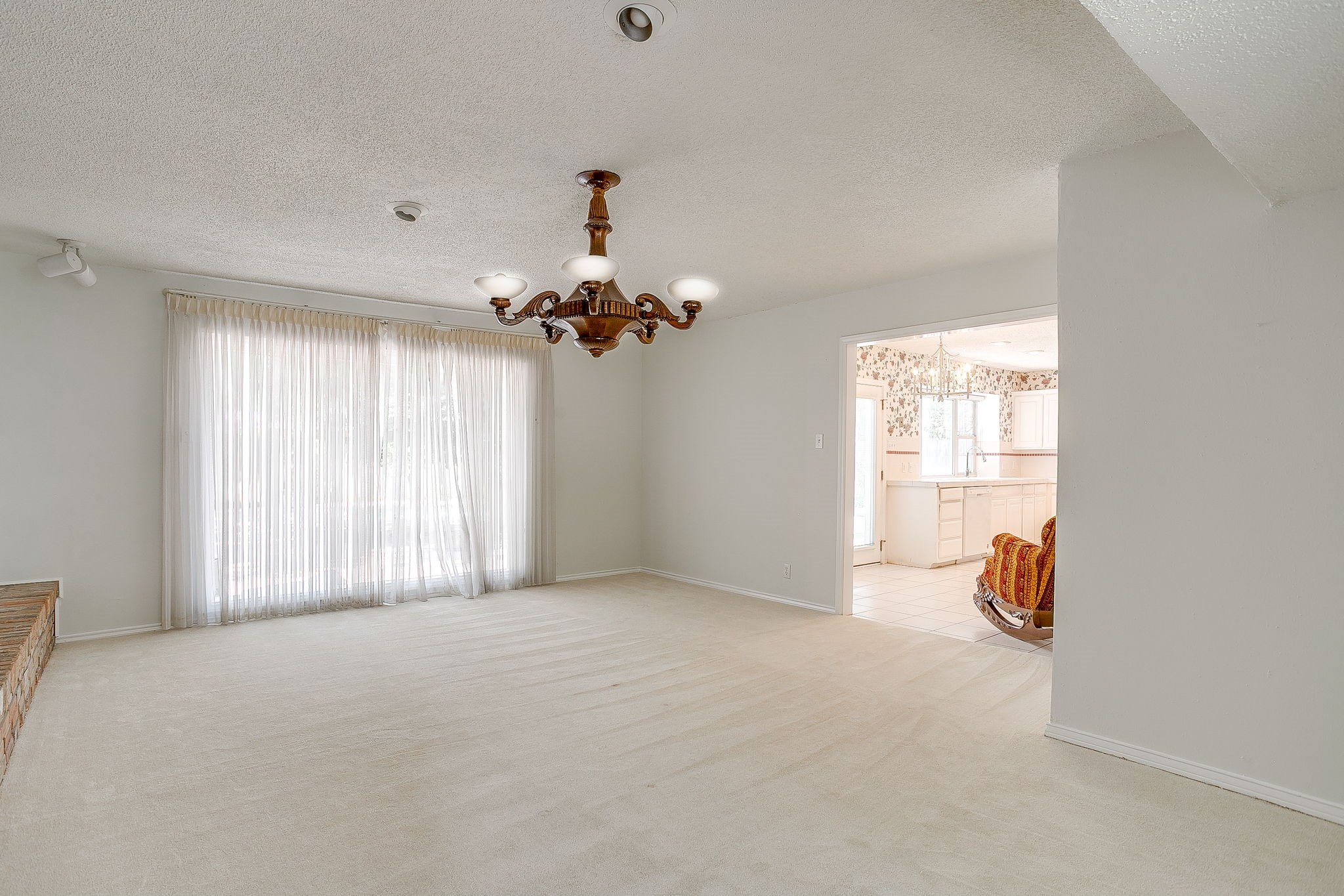 2458 Lakeview Circle