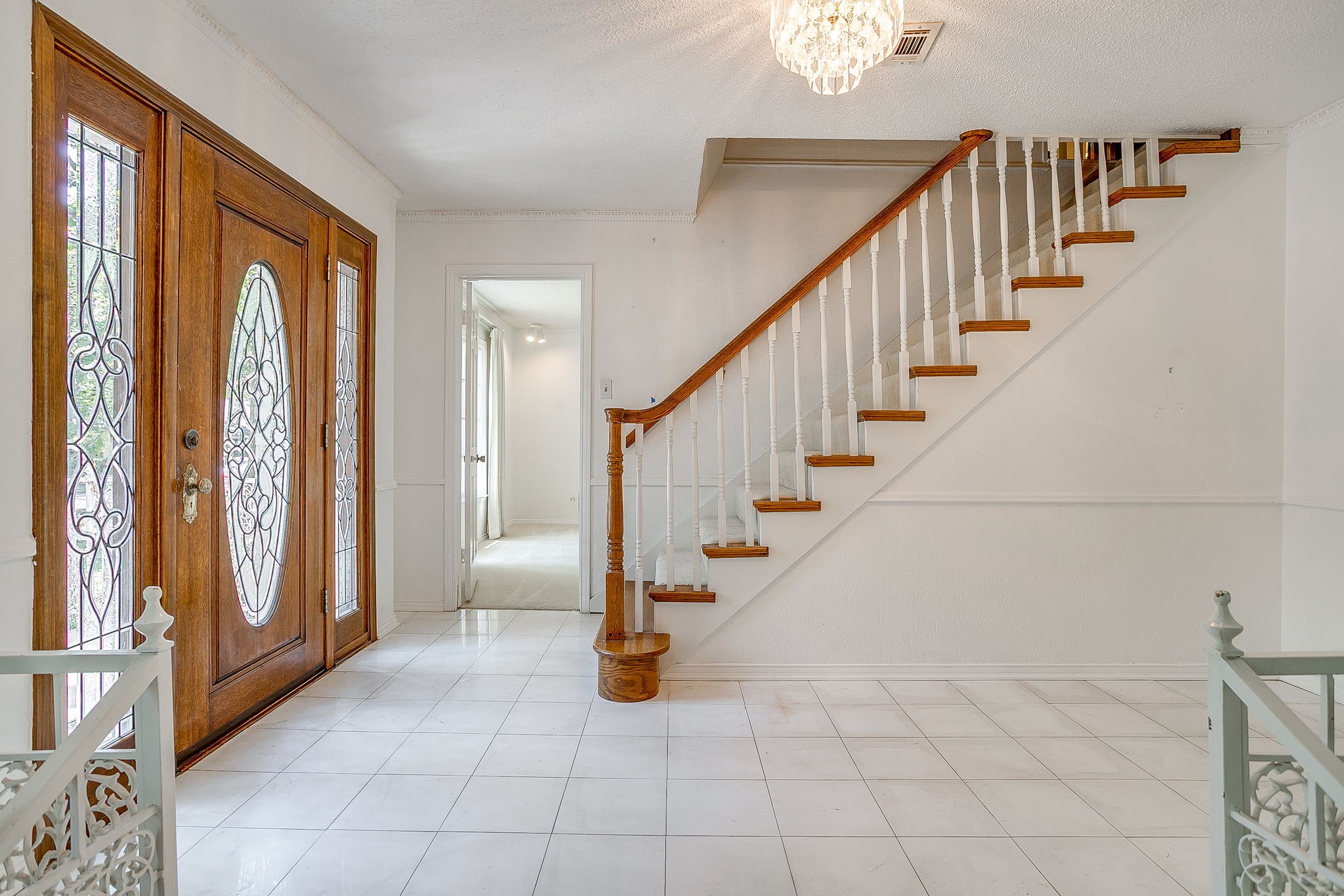 2458 Lakeview Circle