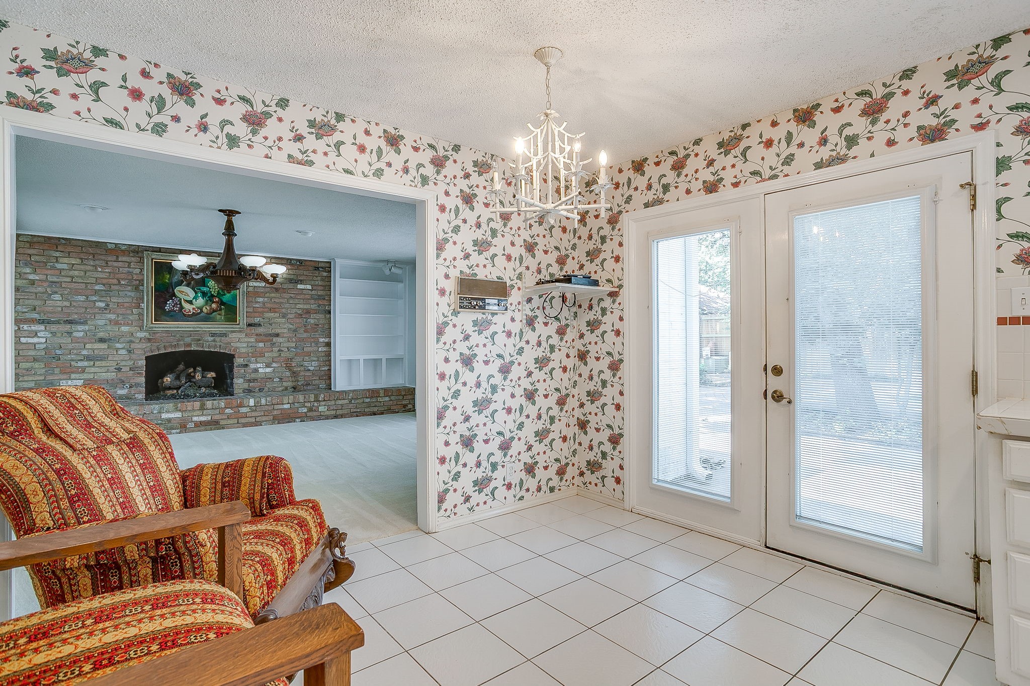 2458 Lakeview Circle