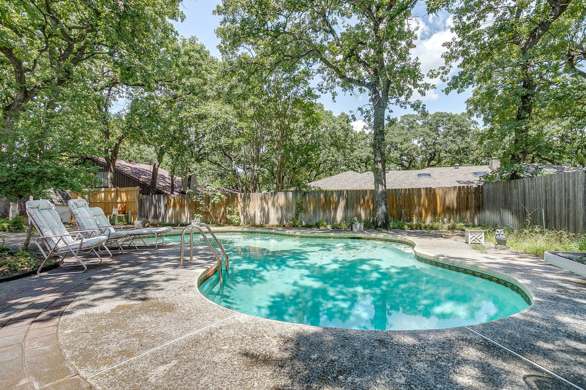 2458 Lakeview Circle