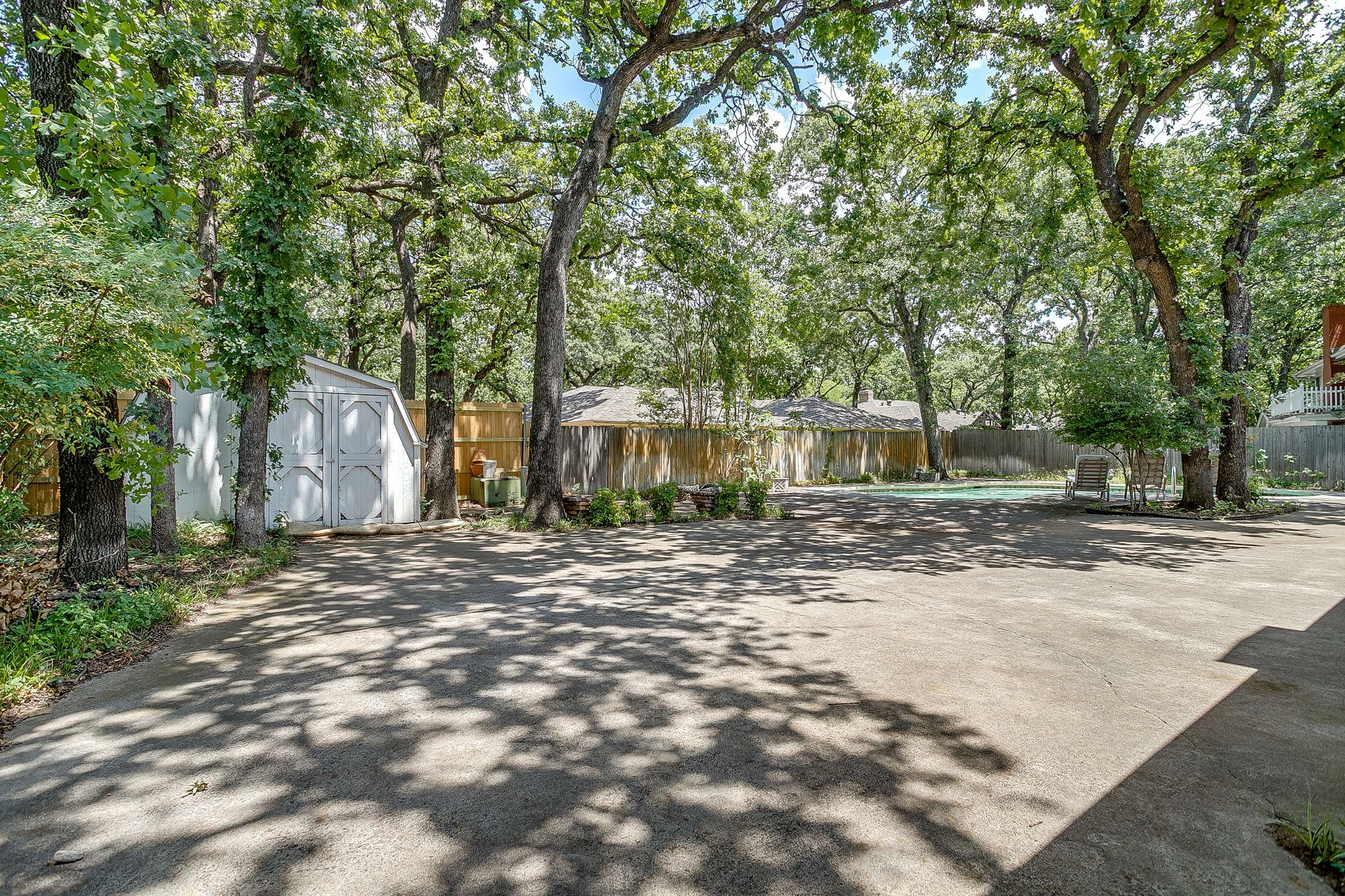 2458 Lakeview Circle