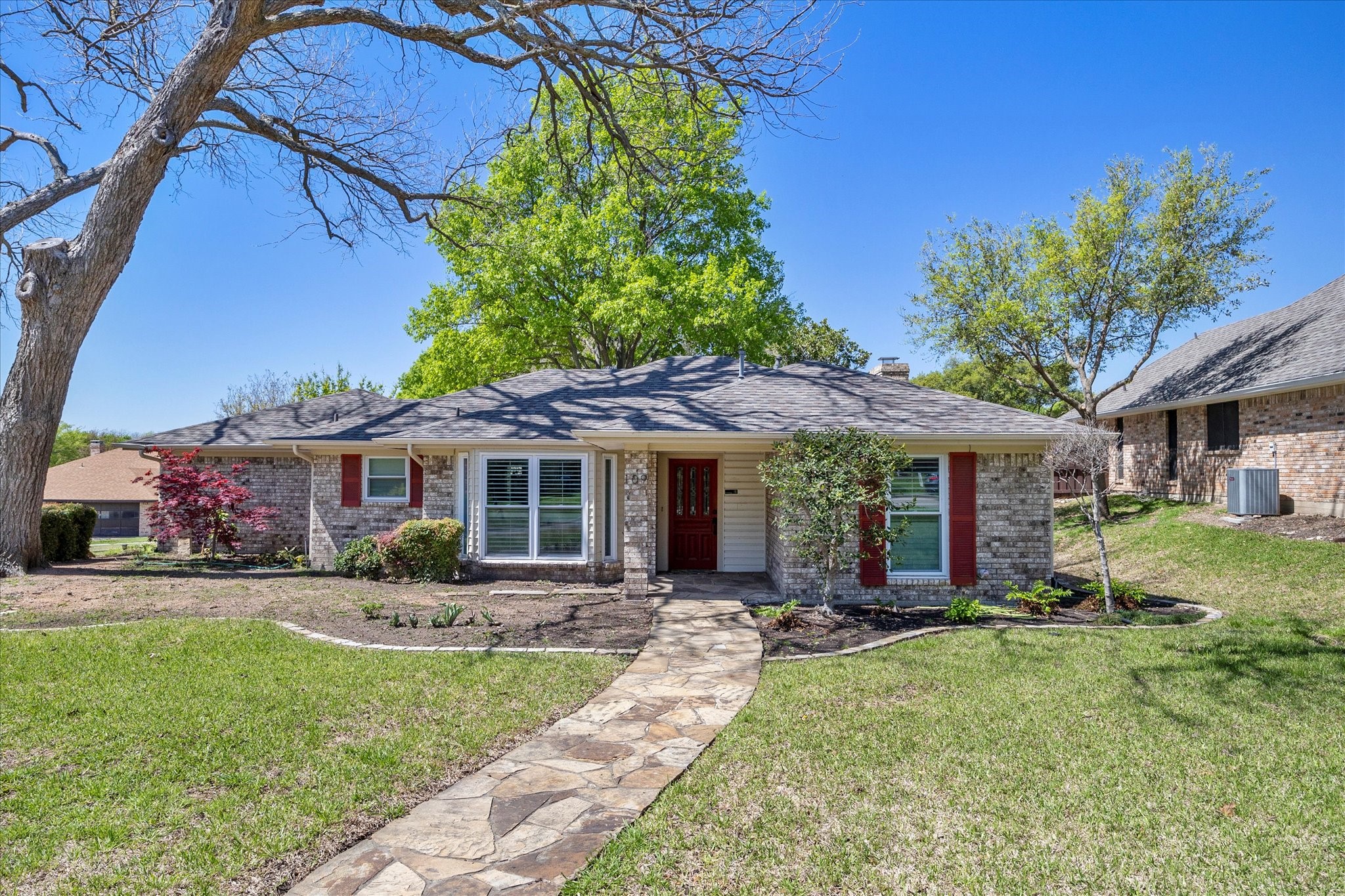 109 Crestwood Drive