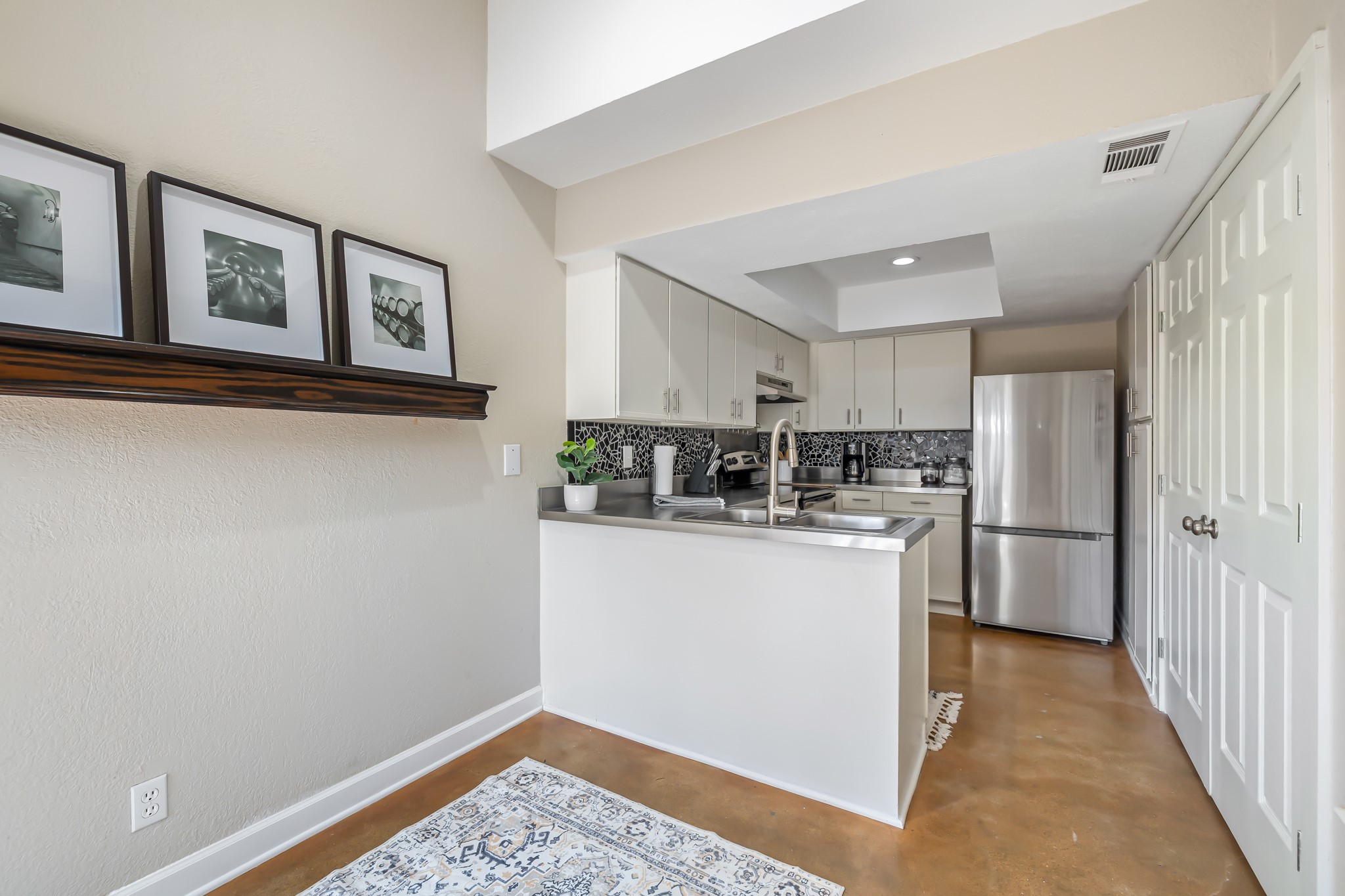 18040 Midway Road 160