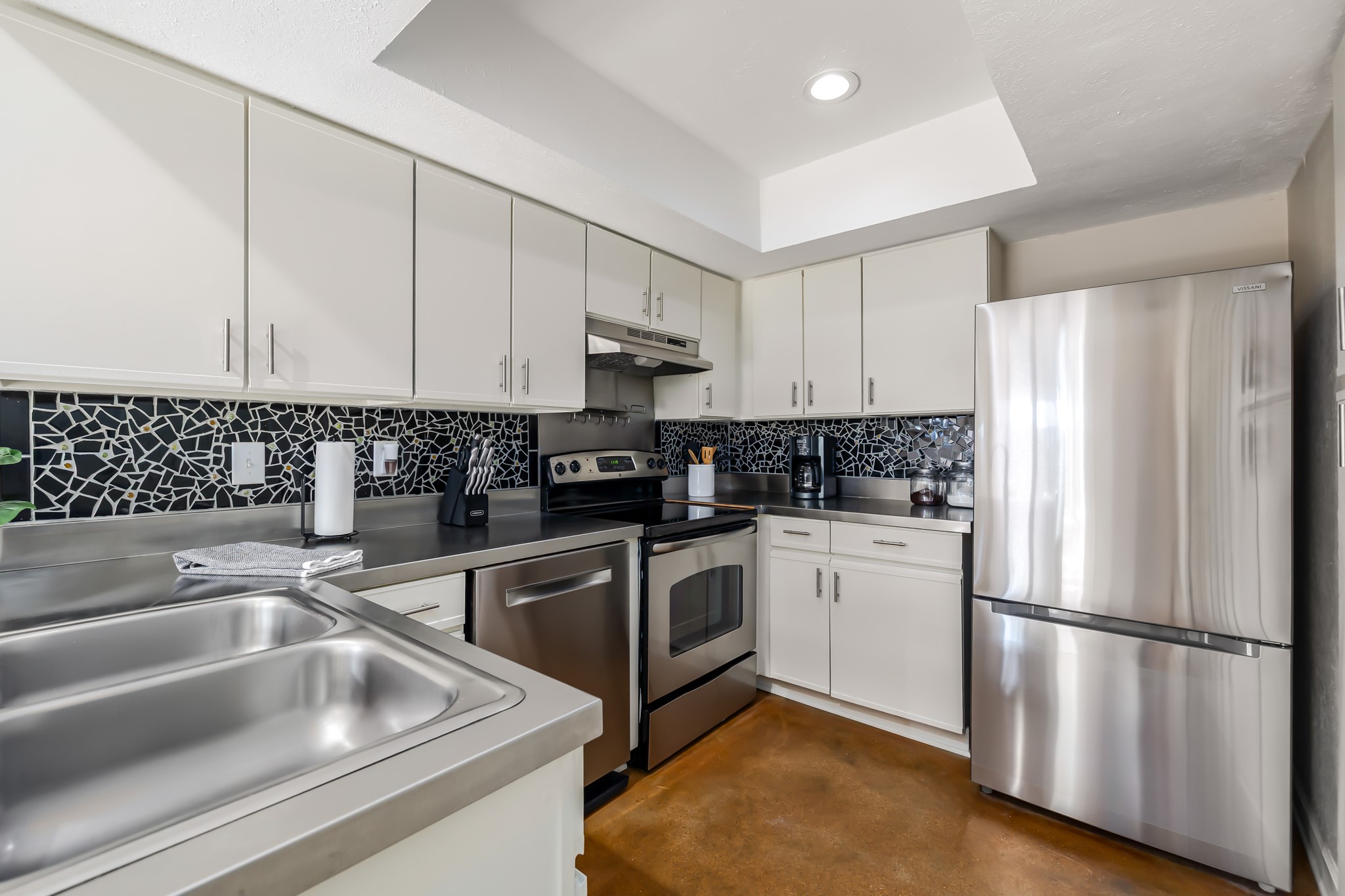 18040 Midway Road 160