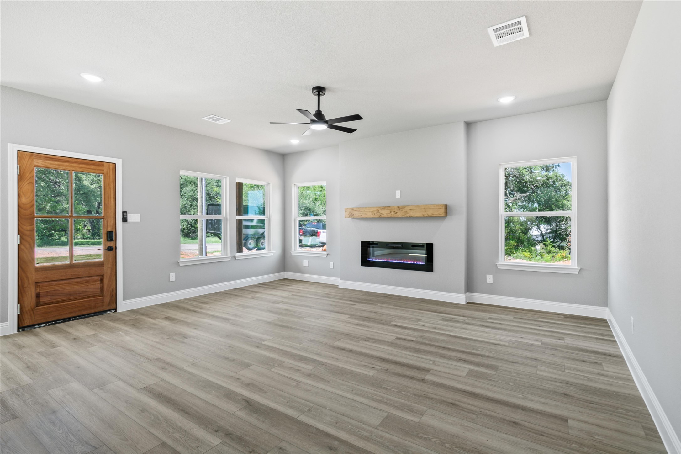 807 Arrowhead Drive