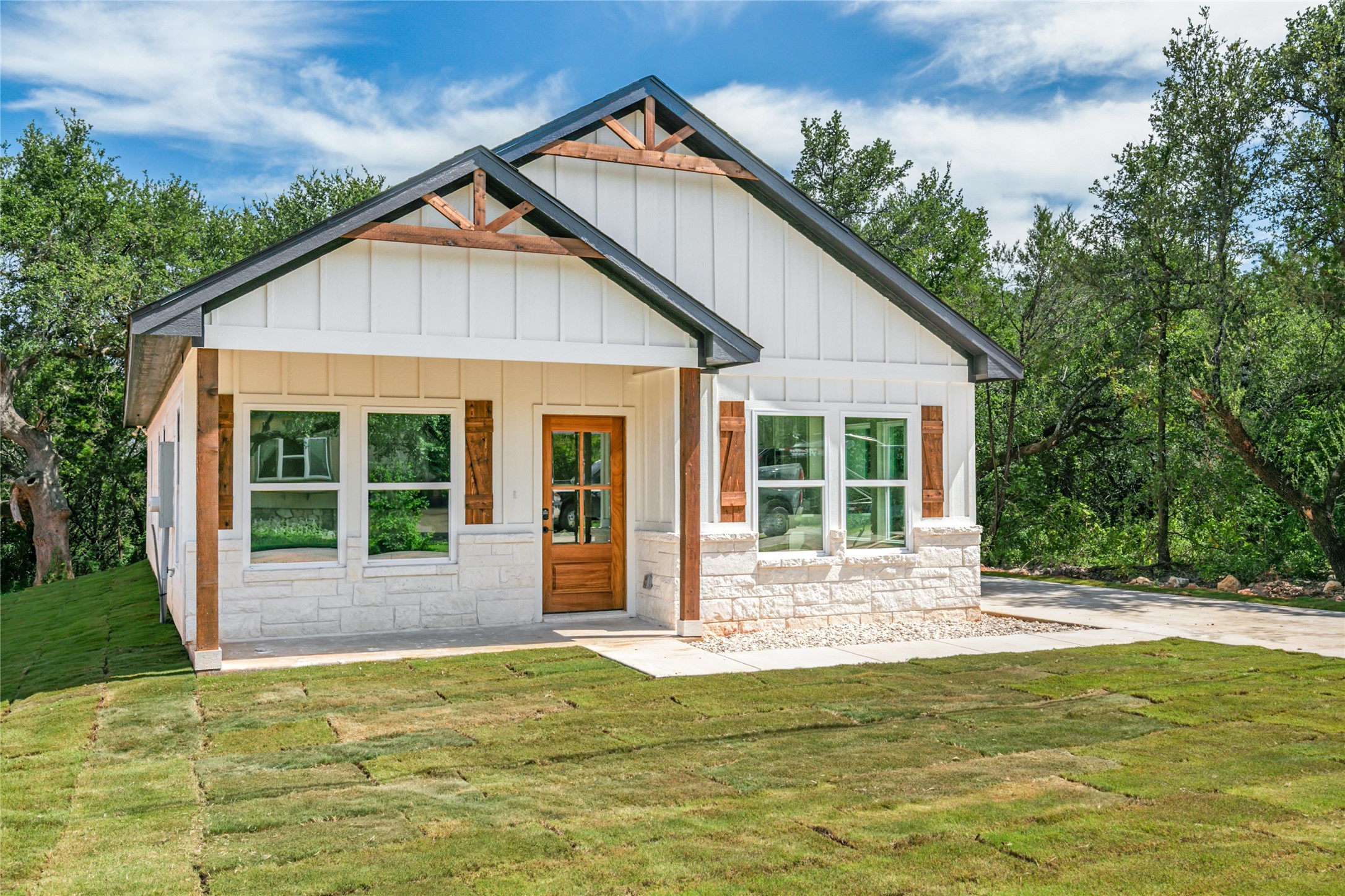 807 Arrowhead Drive