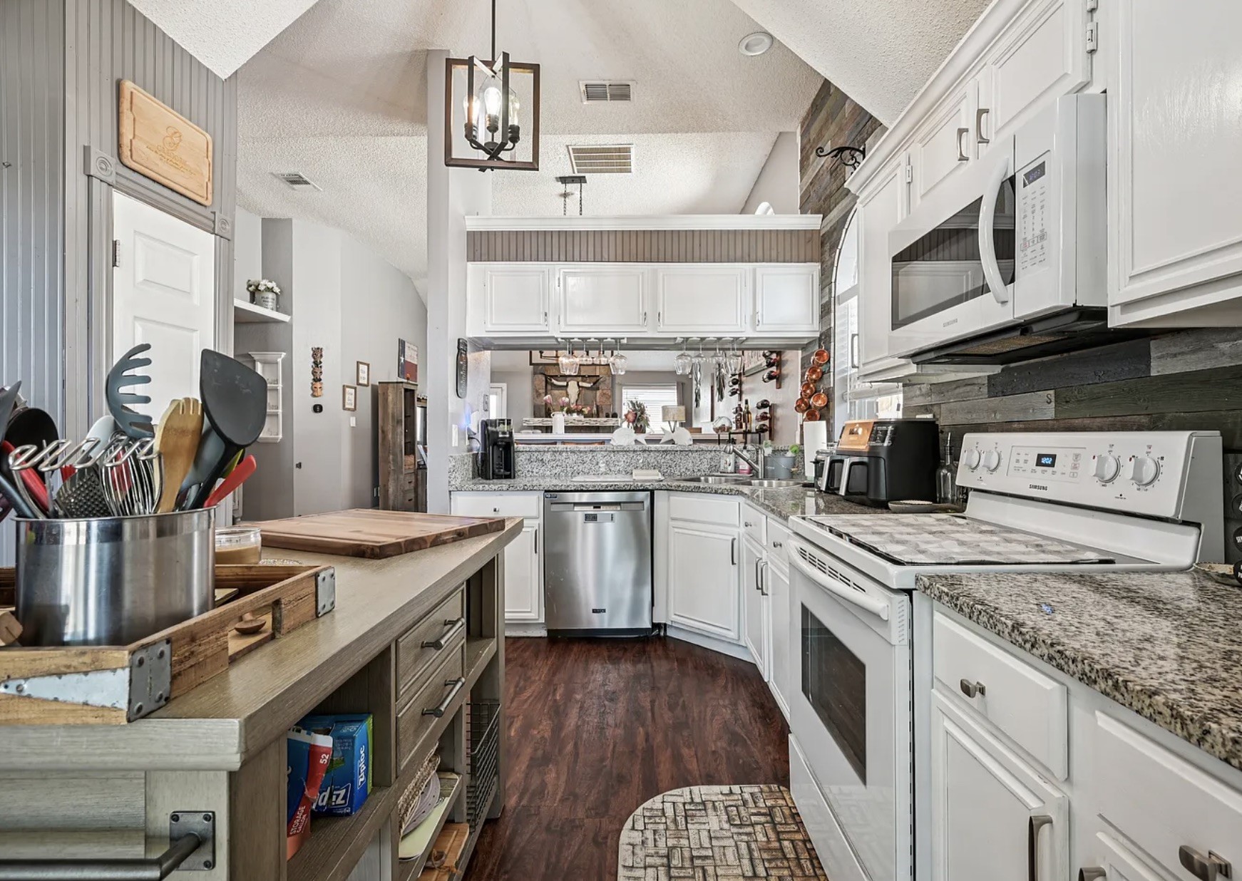10101 Leatherwood Drive