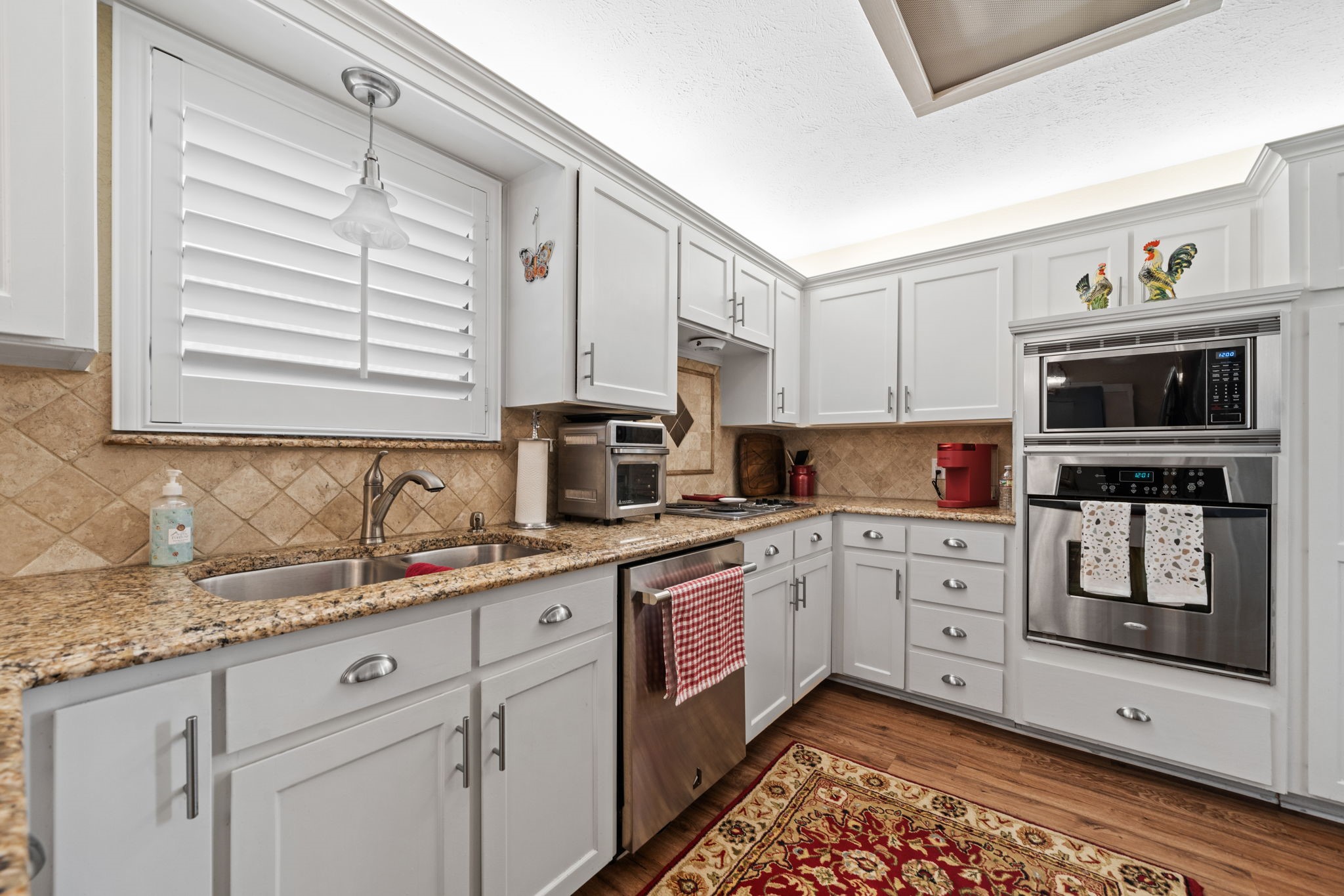 5040 Lake View Circle