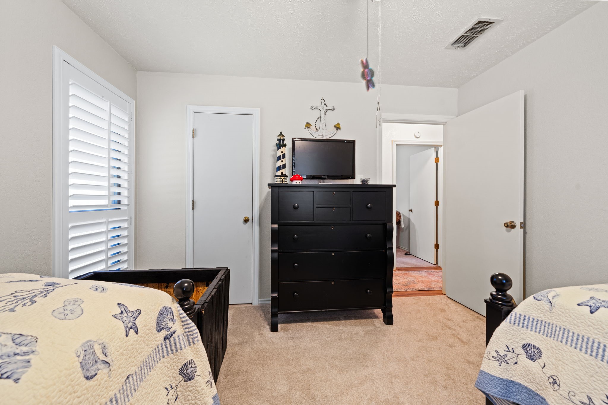 5040 Lake View Circle