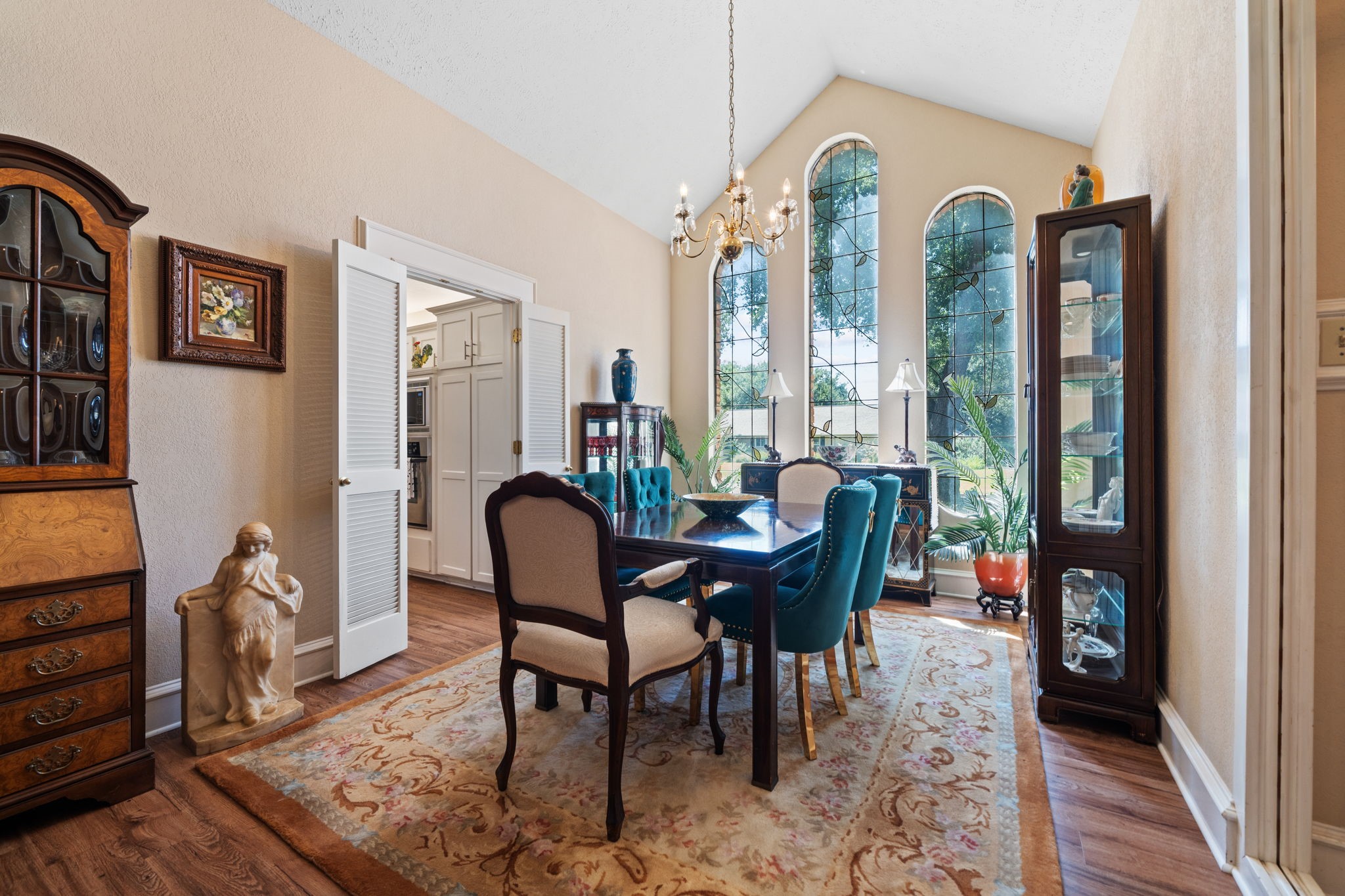 5040 Lake View Circle