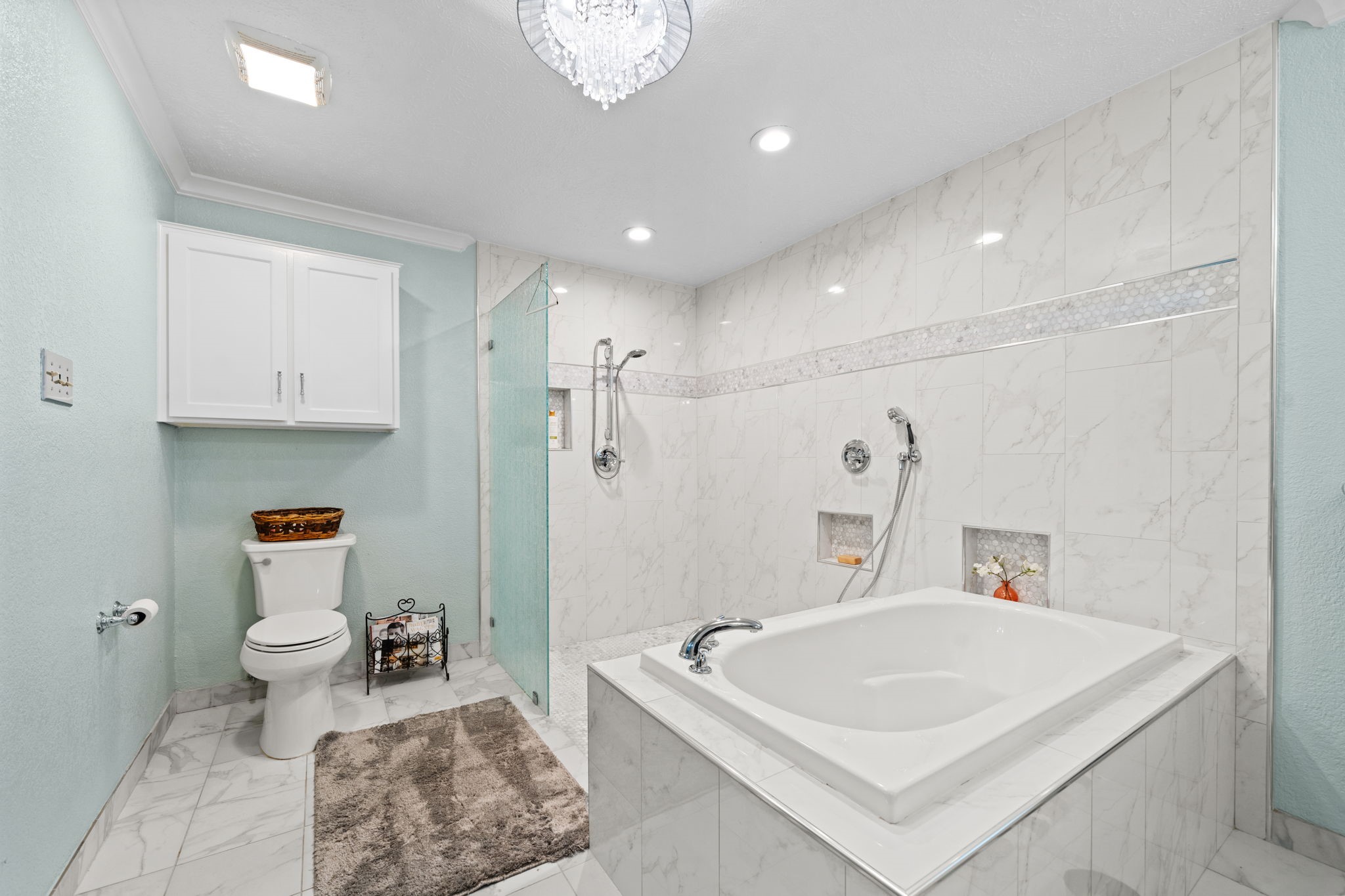 5040 Lake View Circle