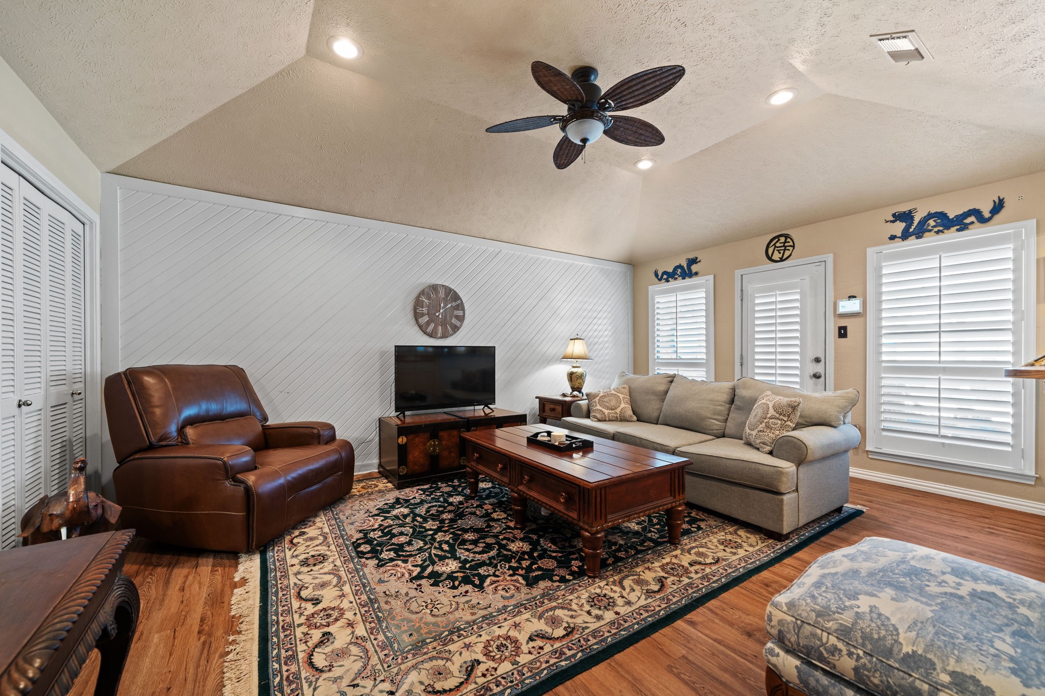 5040 Lake View Circle