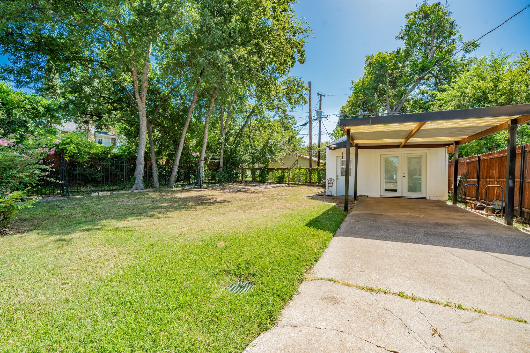 2413 Ryan Avenue