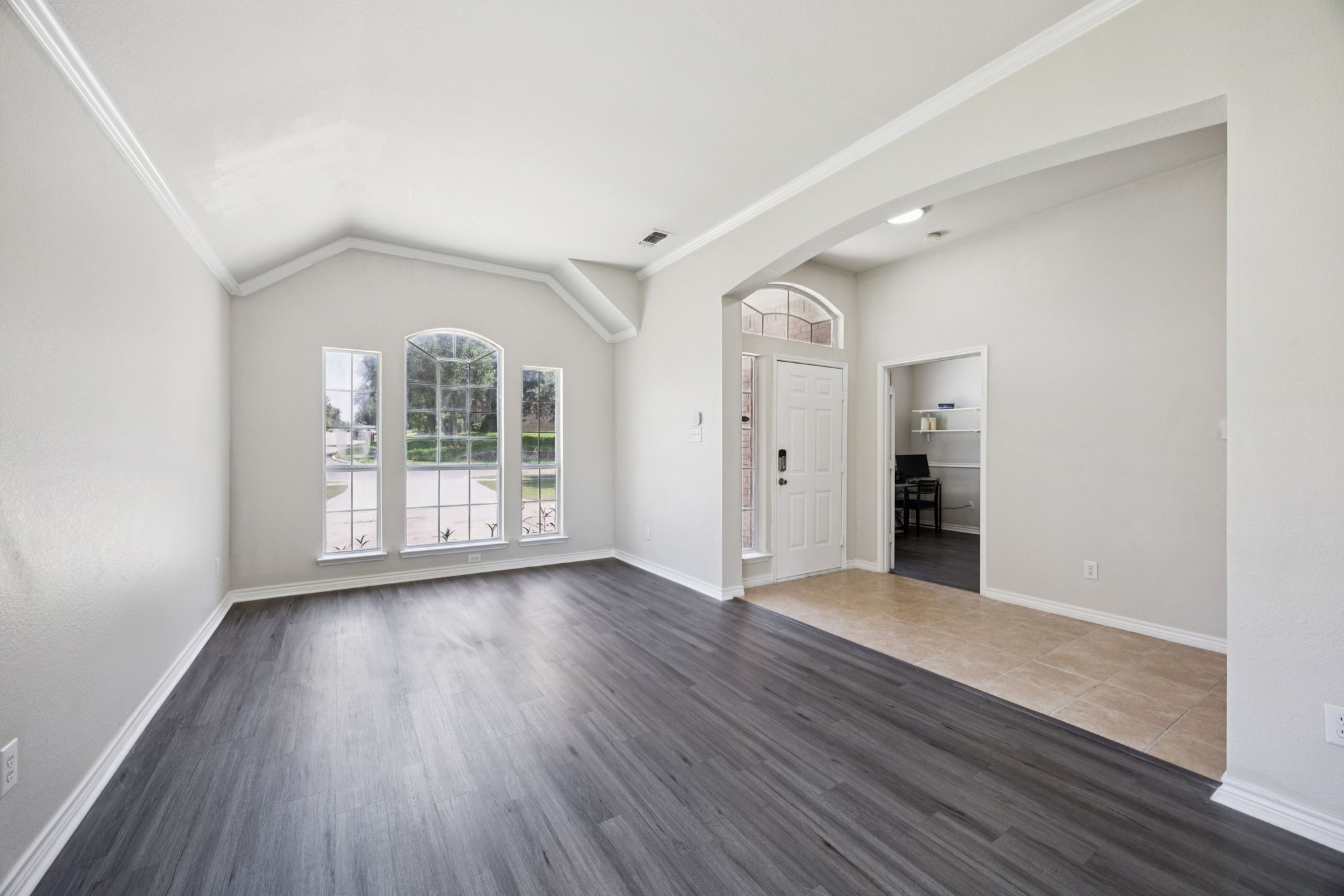 4405 Fairlake Drive