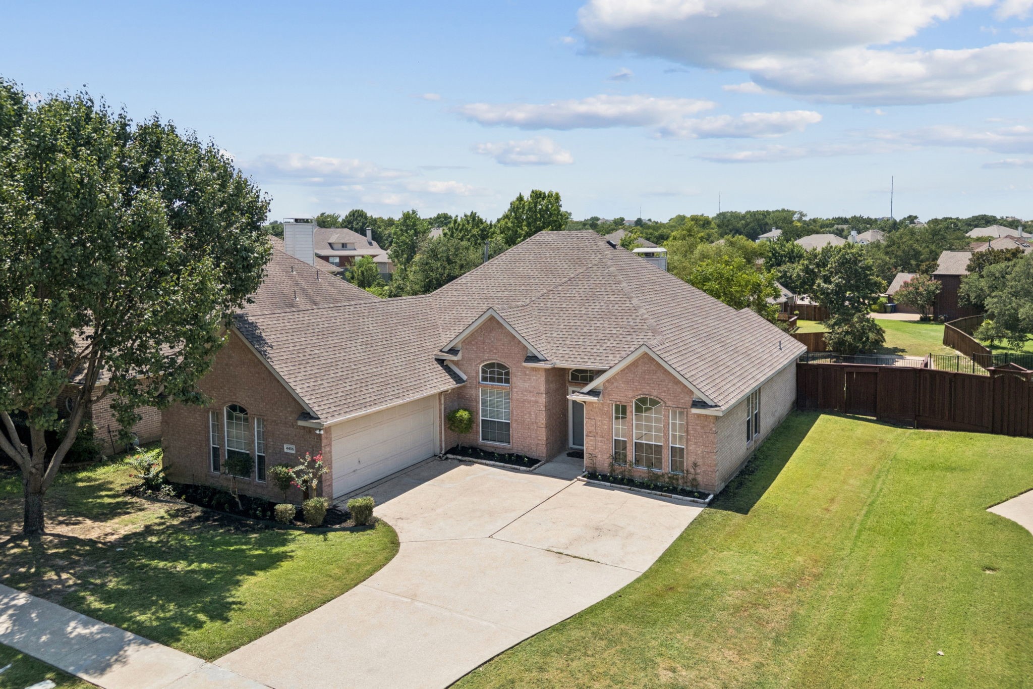 4405 Fairlake Drive