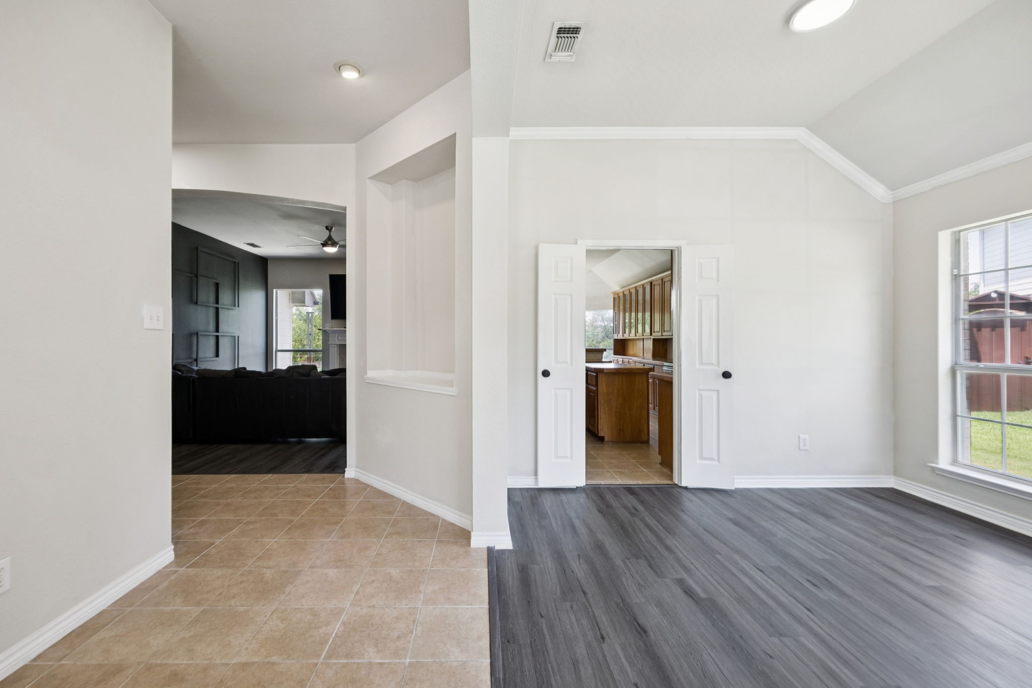 4405 Fairlake Drive