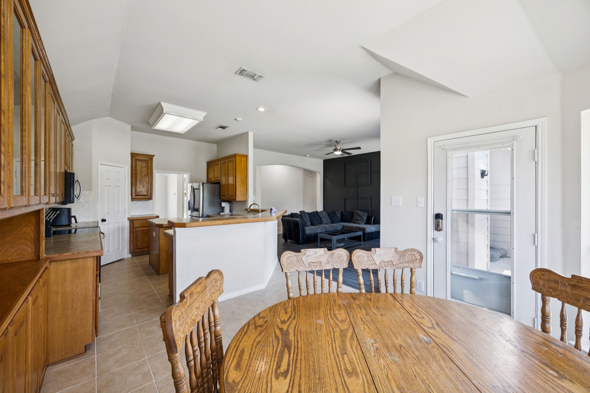 4405 Fairlake Drive