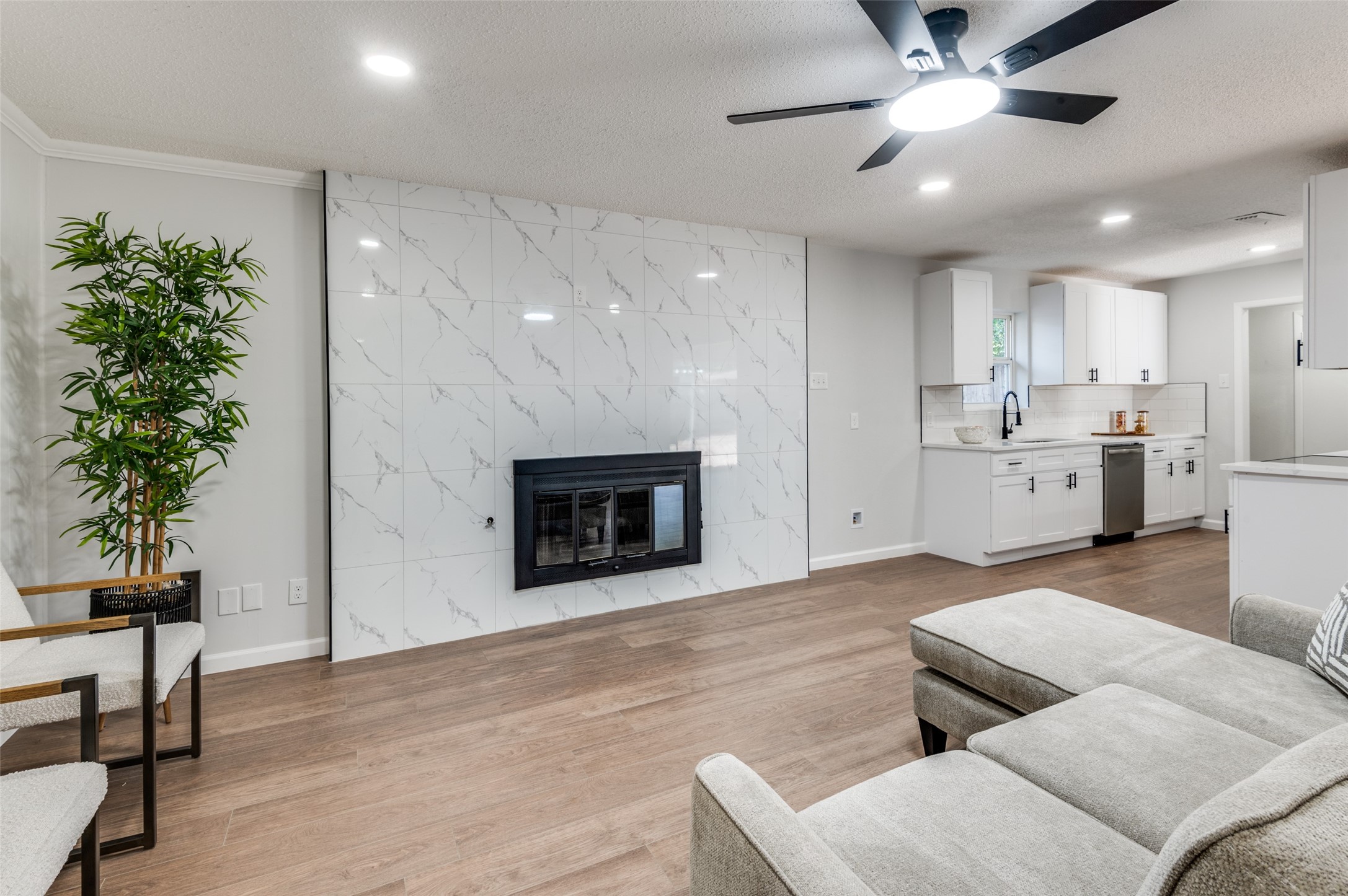 1120 Kris Street