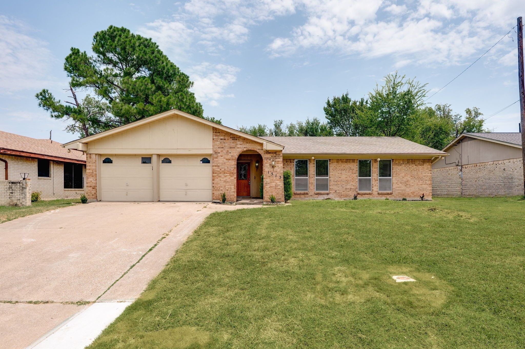1513 Warren Lane
