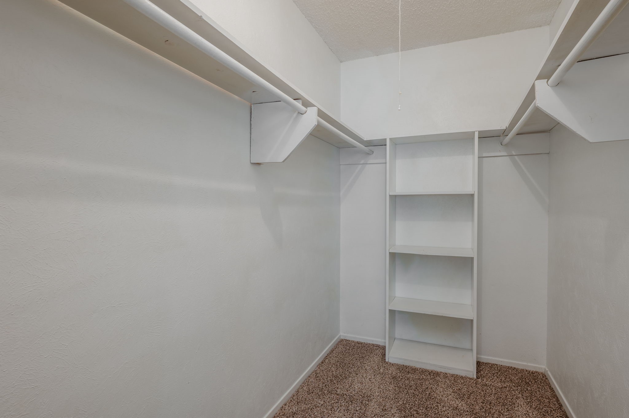 1513 Warren Lane