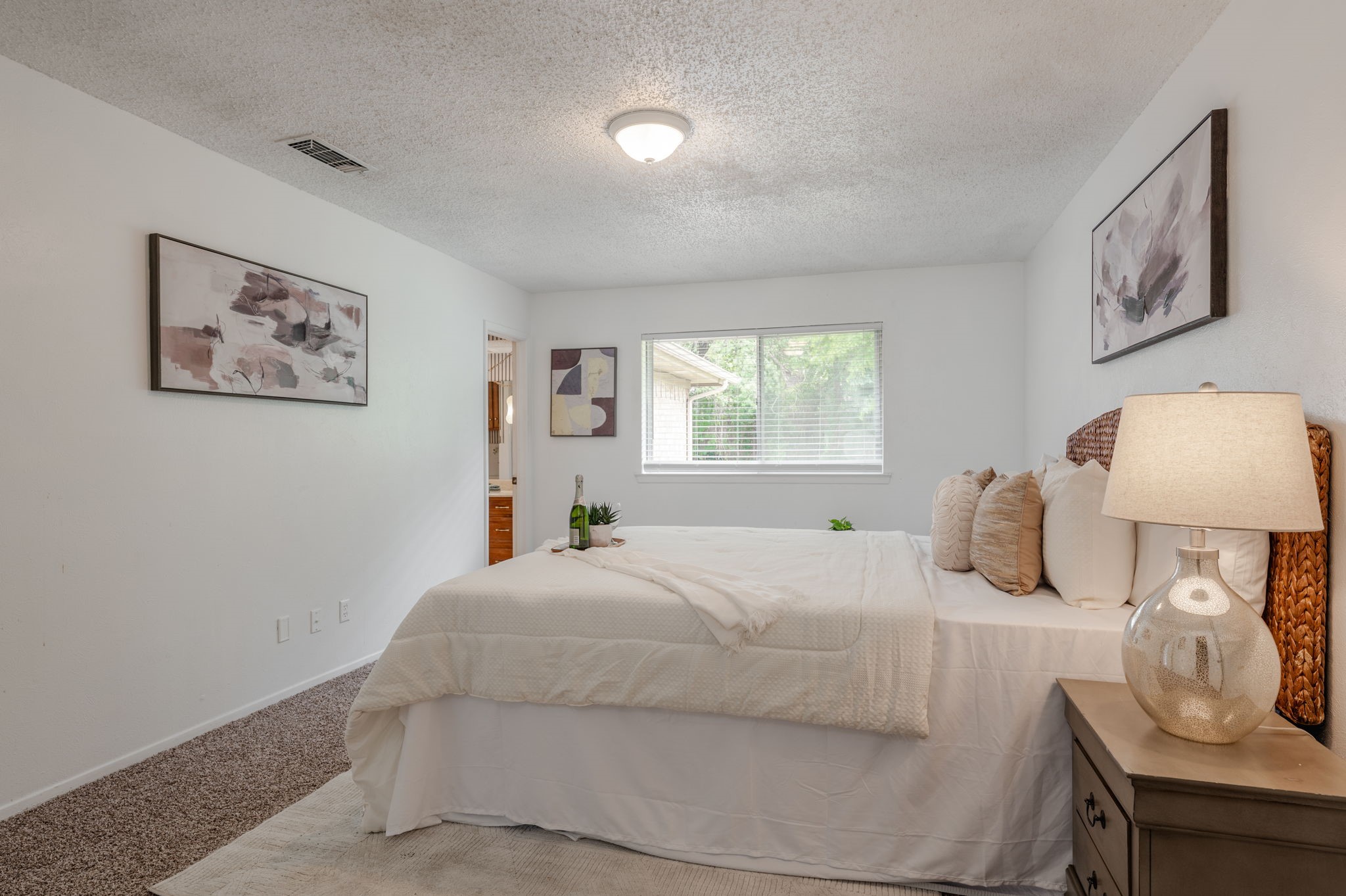 1513 Warren Lane