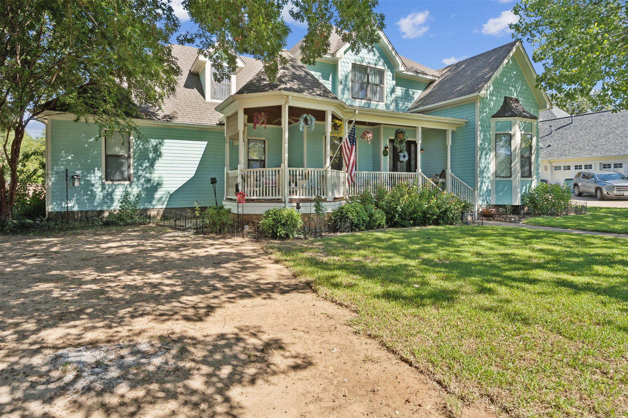 228 W Moore Street