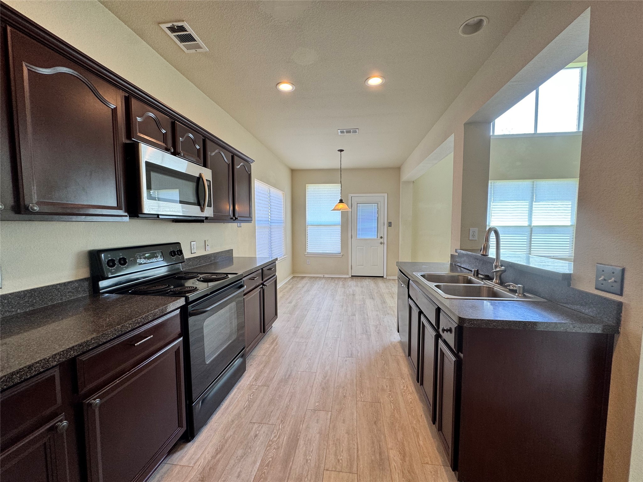 2628 Pioneer Bluffs Road