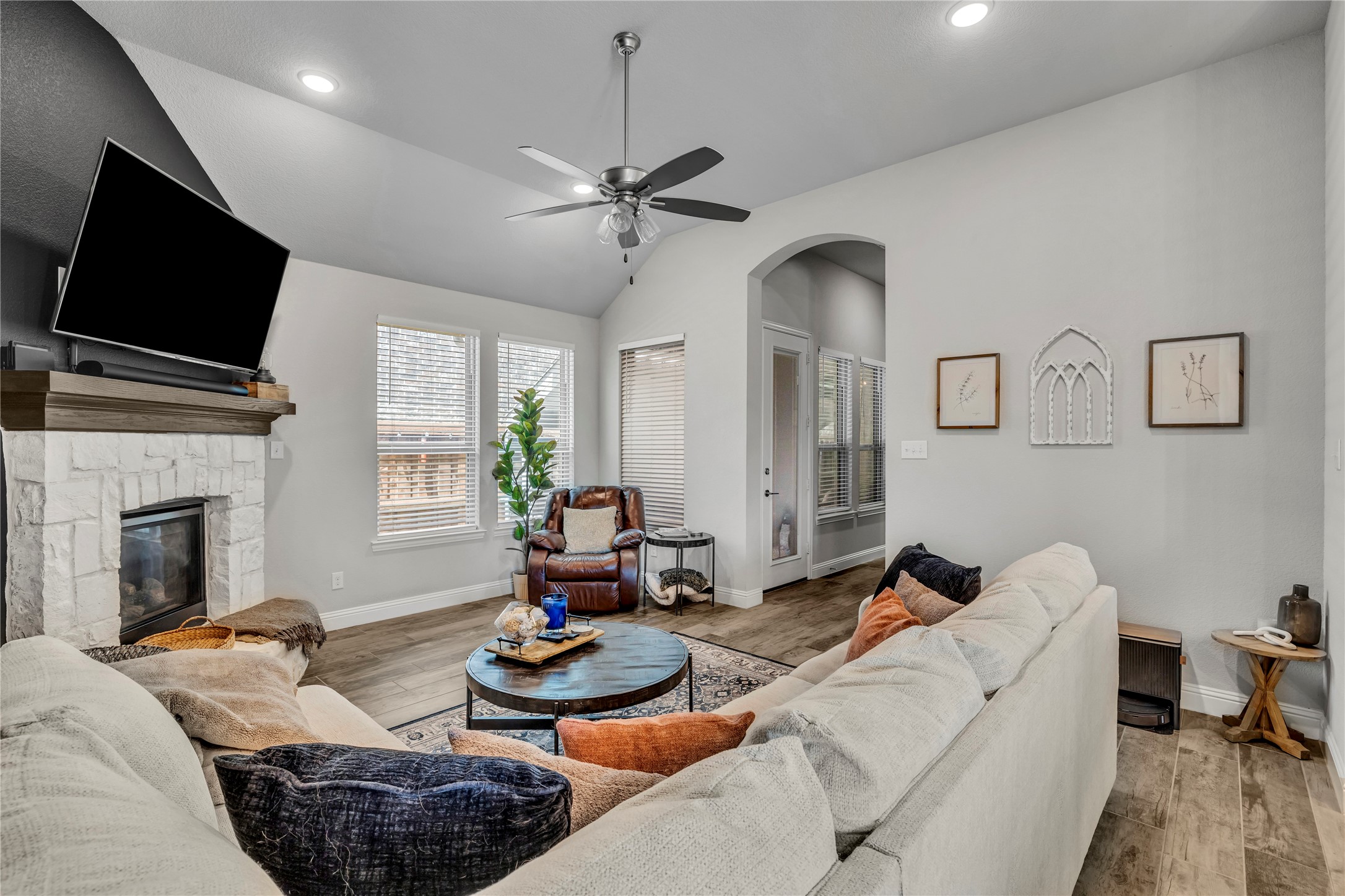 408 Gibbons Creek Trail
